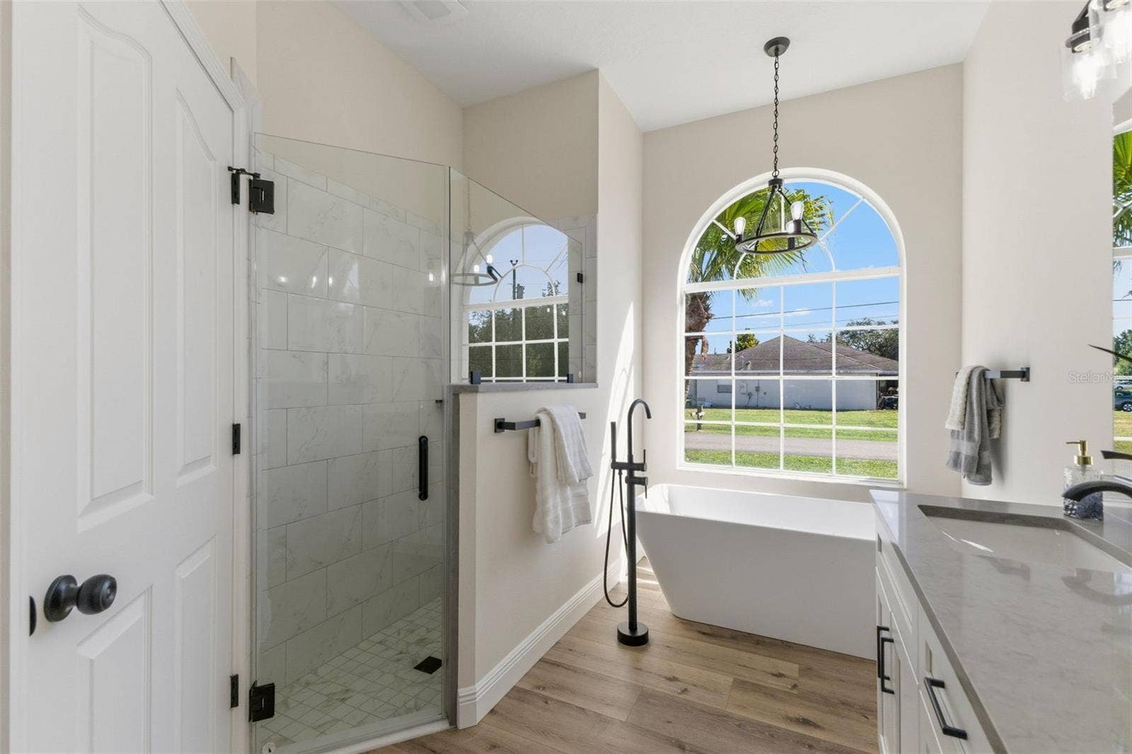 1379 HENRY AVENUE, Spring Hill, FL 34608 Primary Bathroom