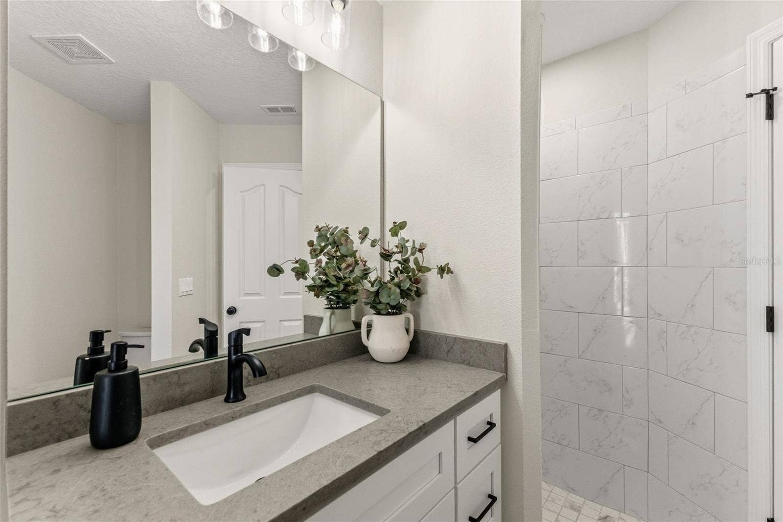 1379 HENRY AVENUE, Spring Hill, FL 34608 Bathroom 2 (pool bath)