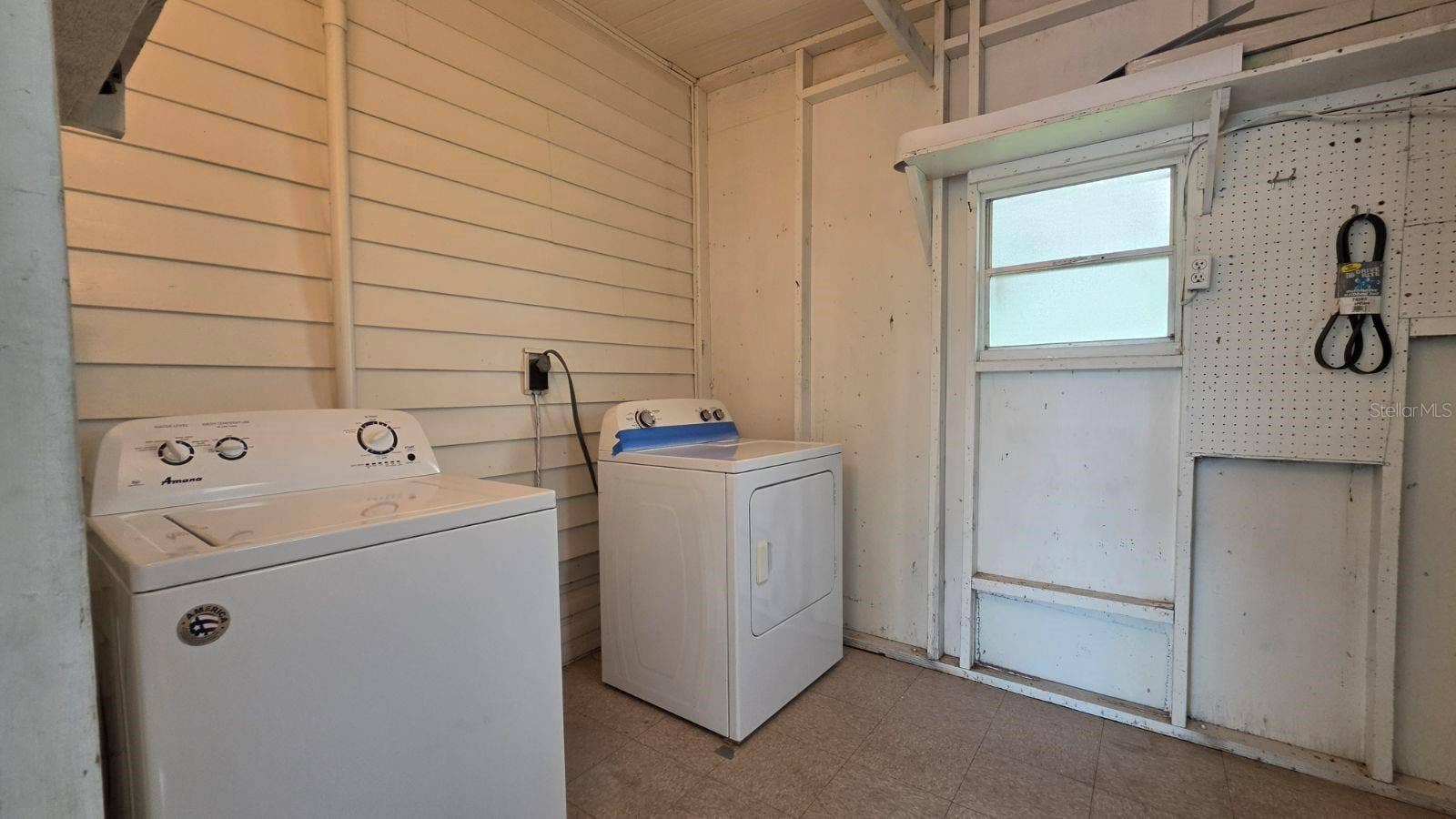 8082 FAIRLANE AVENUE, Brooksville, FL 34613 8082 FAIRLANE AVENUE, Brooksville, FL 34613