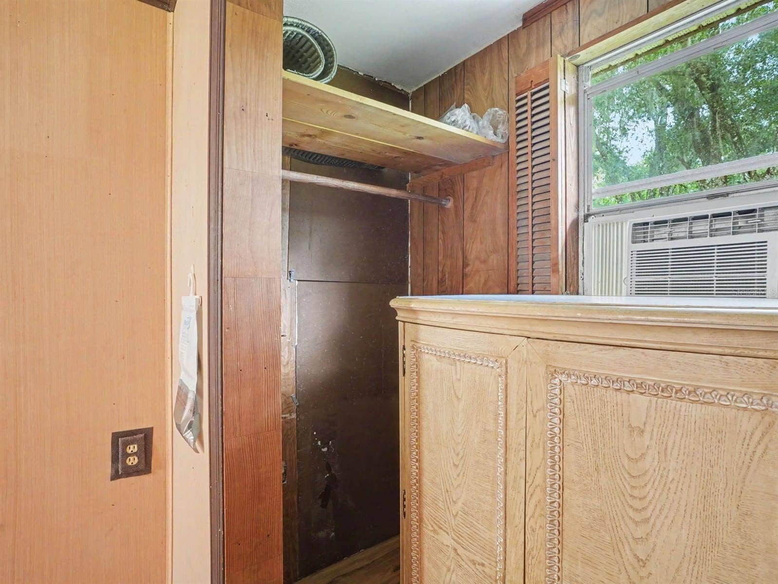 3015 STRAWBERRY LANE, Lakeland, FL 33801 Master Bath with Double Vanity, Separate Shower & Wood Cabinetry Details