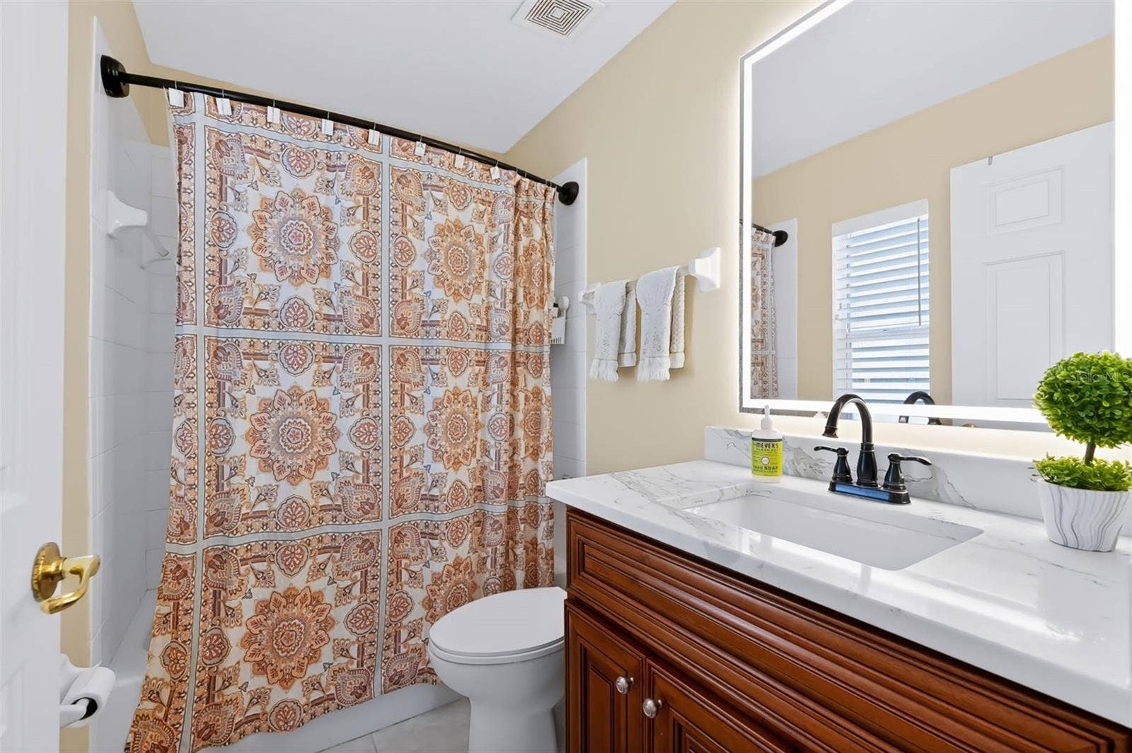 12541 LEATHERLEAF DRIVE, Tampa, FL 33626 12541 LEATHERLEAF DRIVE, Tampa, FL 33626