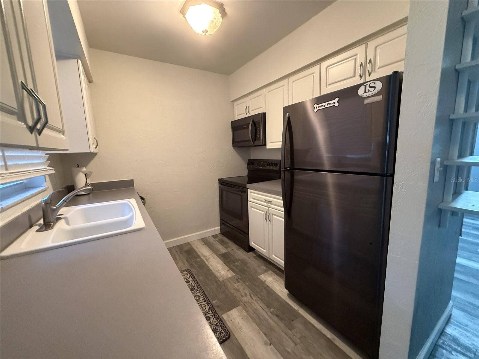 11083 VALENCIA AVENUE, Seminole, FL 33772 Kitchen