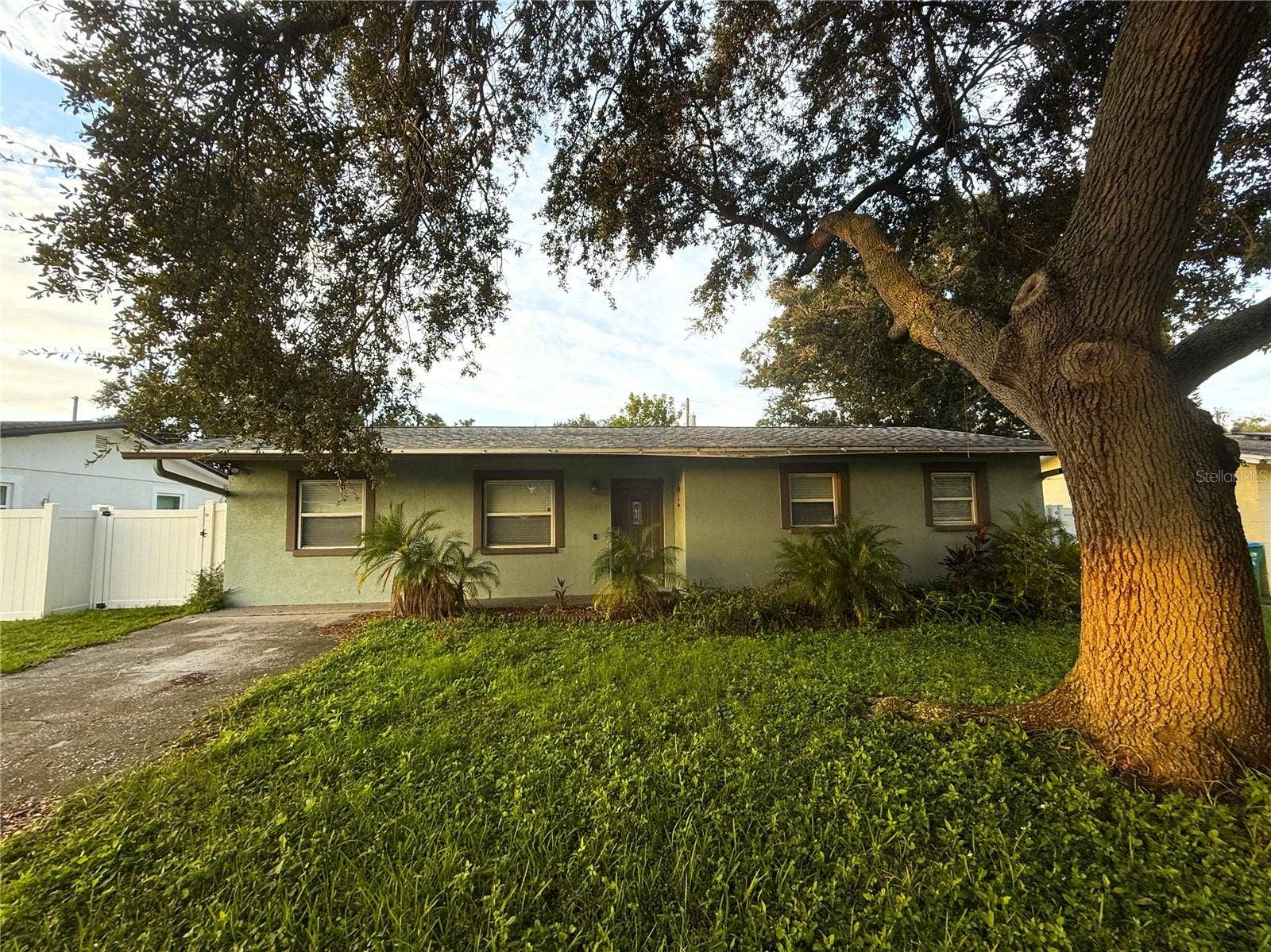 11083 VALENCIA AVENUE, Seminole, FL 33772 11083 Valencia Blvd
