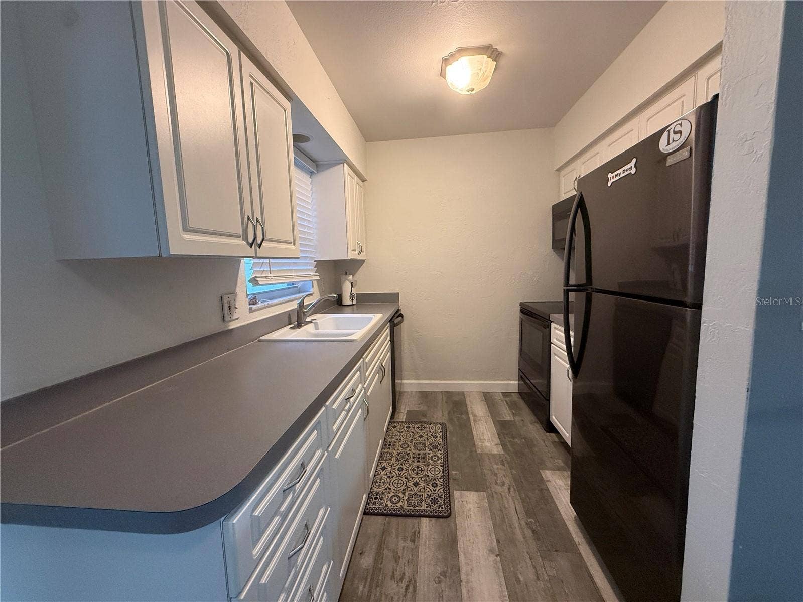 11083 VALENCIA AVENUE, Seminole, FL 33772 Kitchen