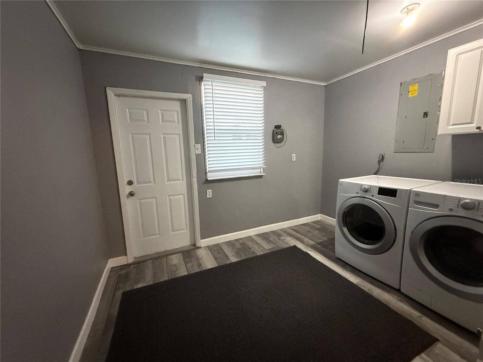 11083 VALENCIA AVENUE, Seminole, FL 33772 Laundry Room
