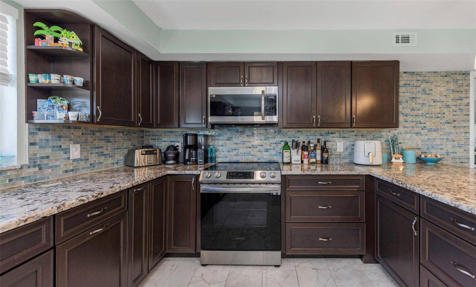 736 ISLAND WAY, #601, Clearwater, FL 33767 736 ISLAND WAY, #601, Clearwater, FL 33767