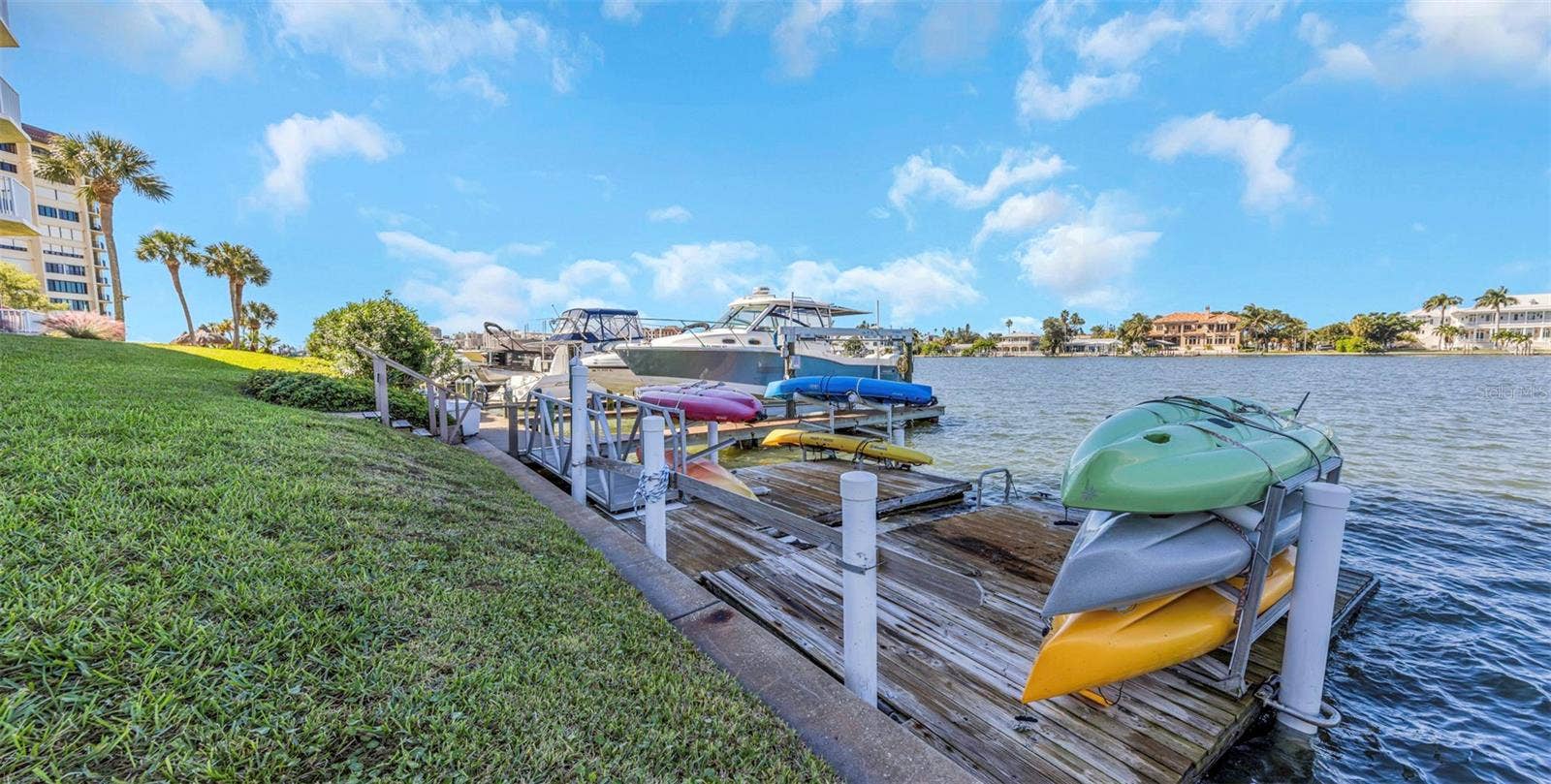 736 ISLAND WAY, #601, Clearwater, FL 33767 736 ISLAND WAY, #601, Clearwater, FL 33767