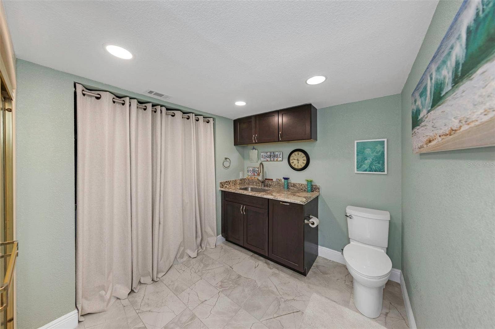 736 ISLAND WAY, #601, Clearwater, FL 33767 736 ISLAND WAY, #601, Clearwater, FL 33767