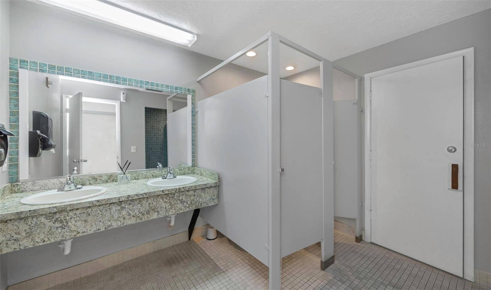 736 ISLAND WAY, #601, Clearwater, FL 33767 736 ISLAND WAY, #601, Clearwater, FL 33767