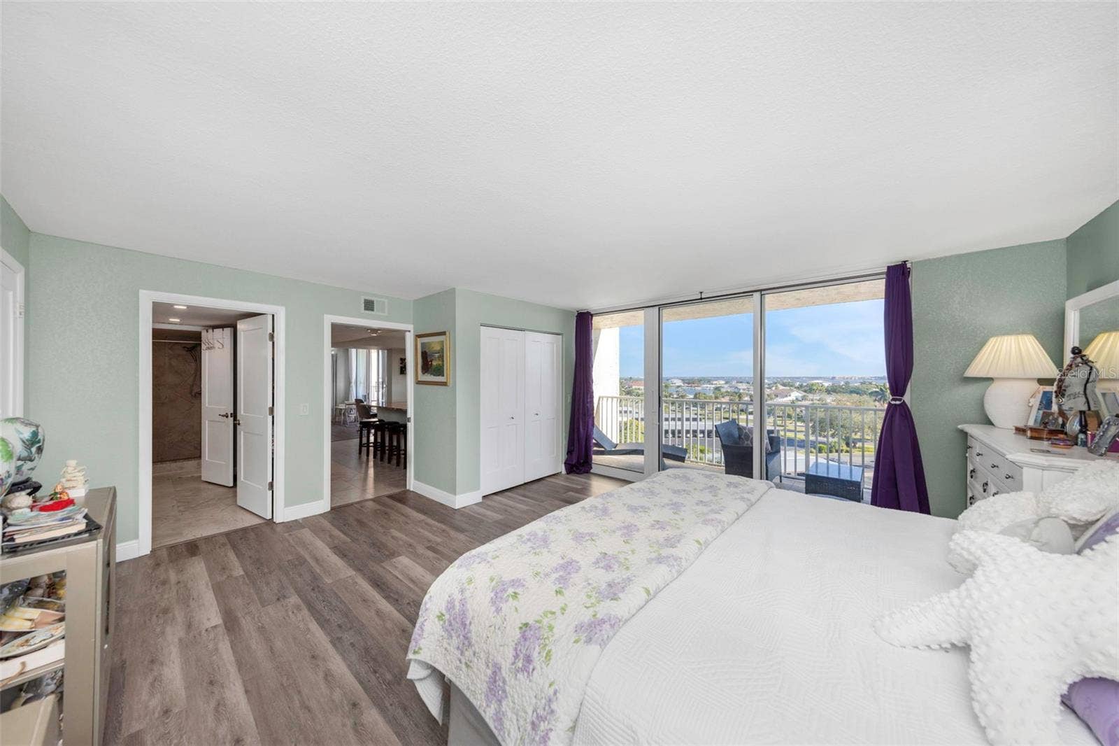 736 ISLAND WAY, #601, Clearwater, FL 33767 736 ISLAND WAY, #601, Clearwater, FL 33767