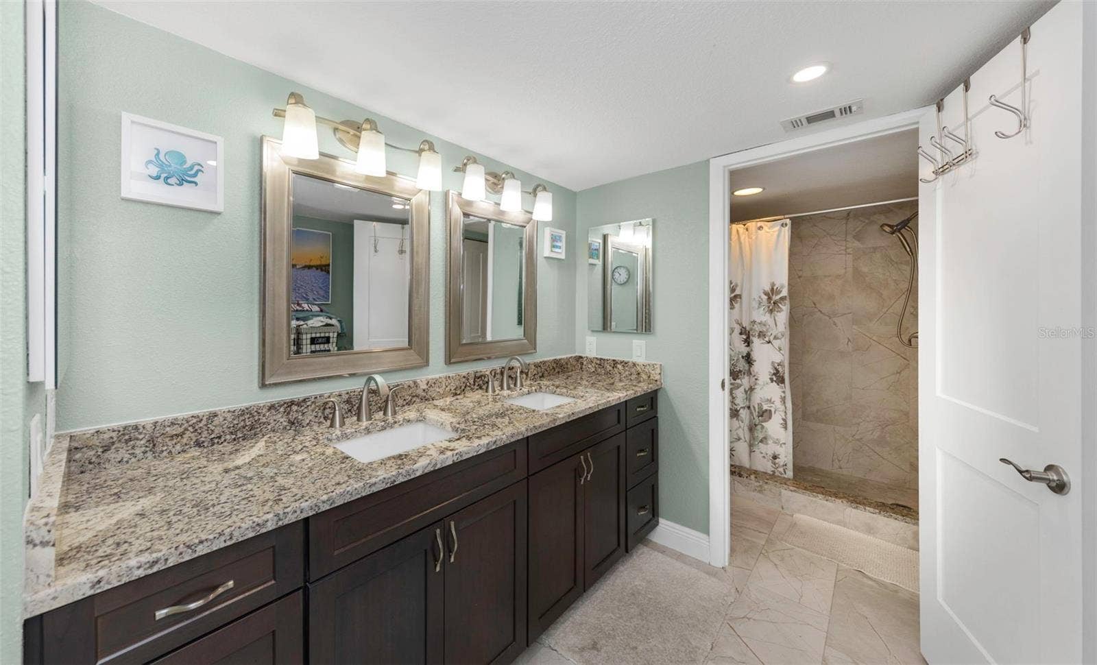 736 ISLAND WAY, #601, Clearwater, FL 33767 736 ISLAND WAY, #601, Clearwater, FL 33767