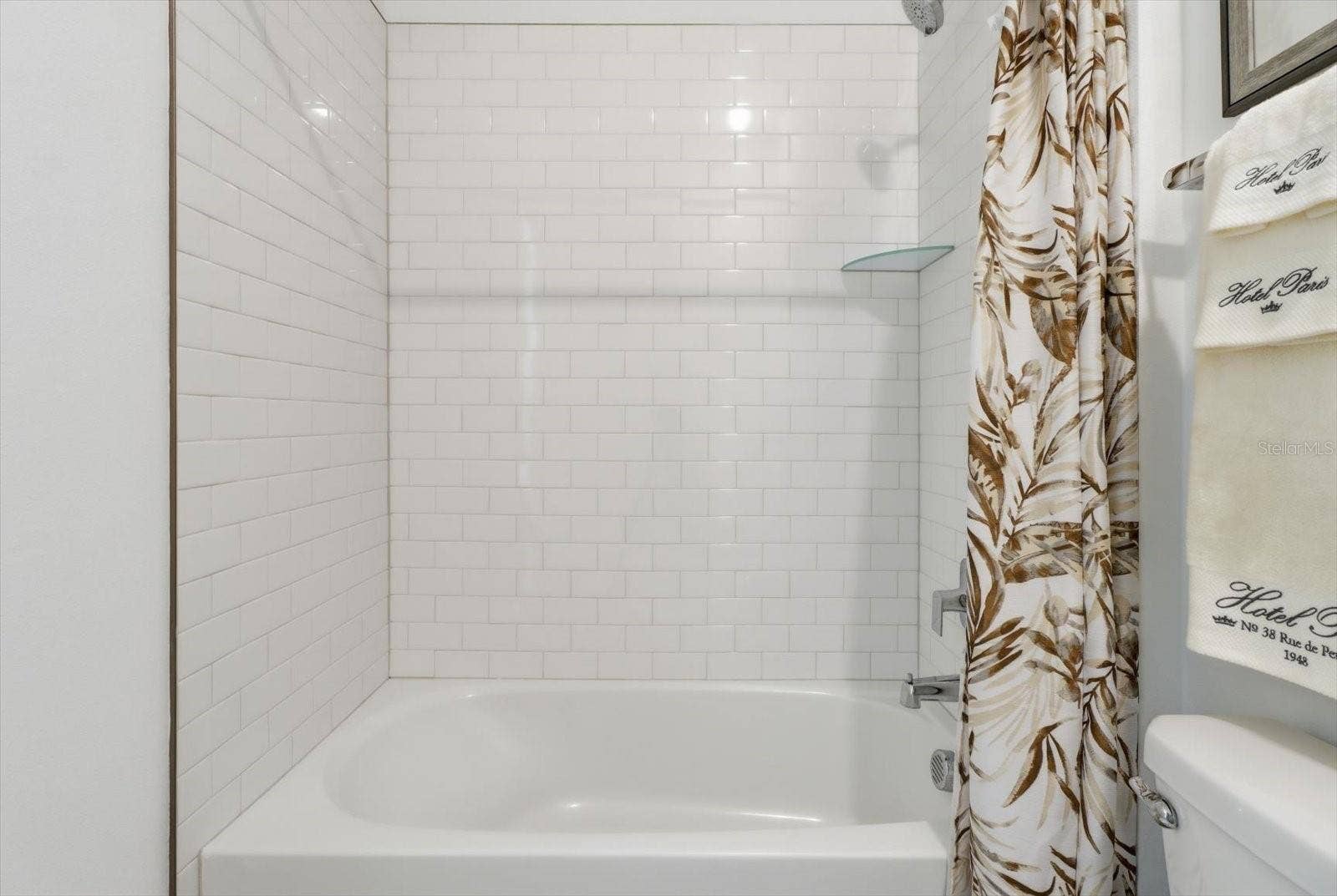 5145 SOUTHERN VALLEY LOOP, Brooksville, FL 34601 Guest Bedroom Ensuite Bath