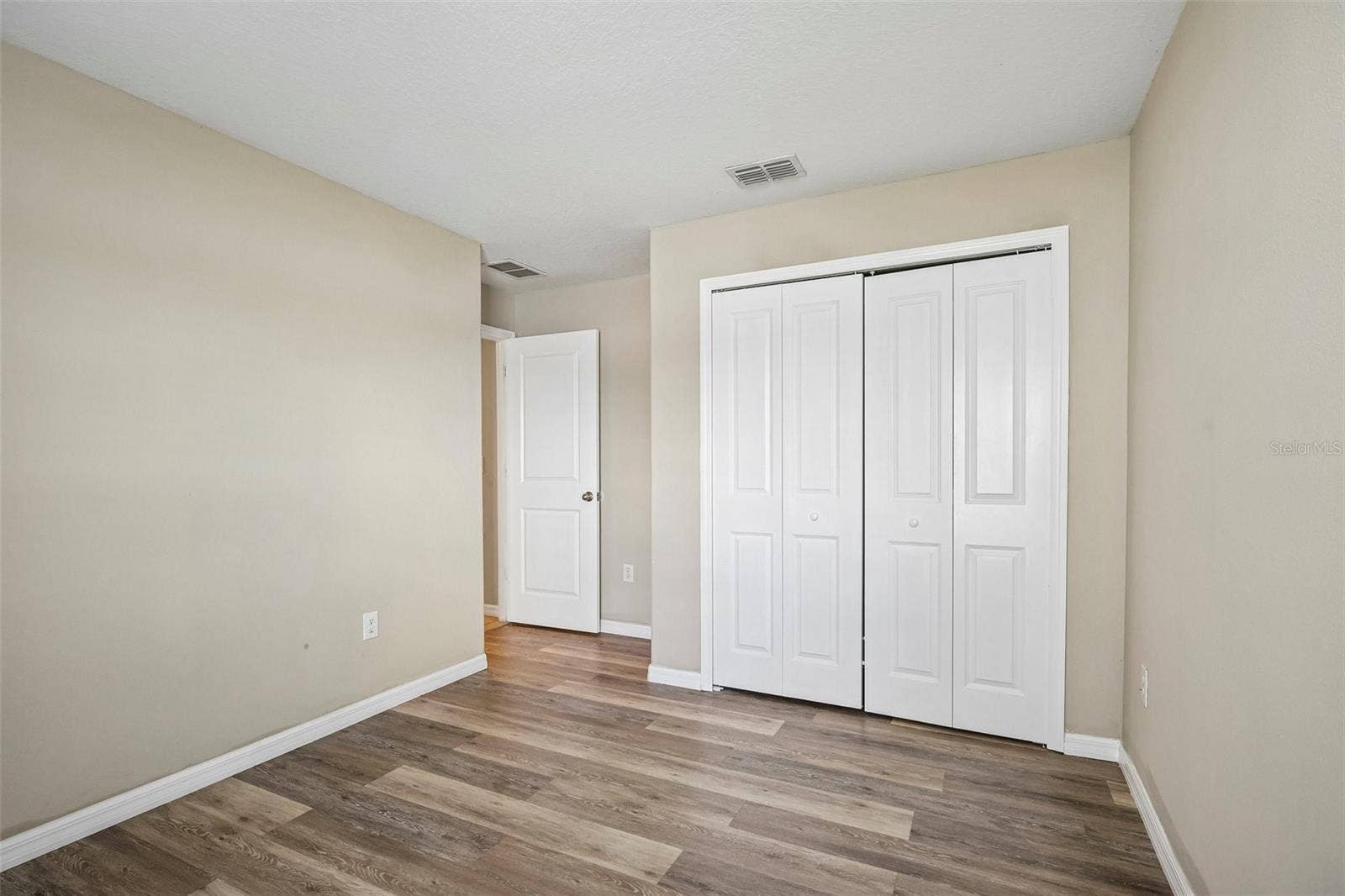 4103 GLOBE THISTLE DRIVE, Tampa, FL 33619 4103 GLOBE THISTLE DRIVE, Tampa, FL 33619
