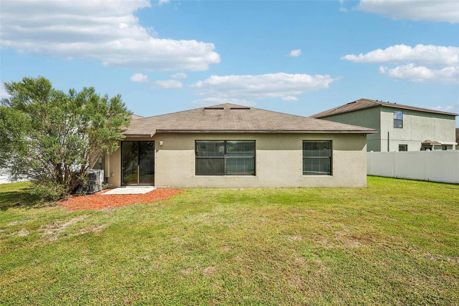 4103 GLOBE THISTLE DRIVE, Tampa, FL 33619 4103 GLOBE THISTLE DRIVE, Tampa, FL 33619