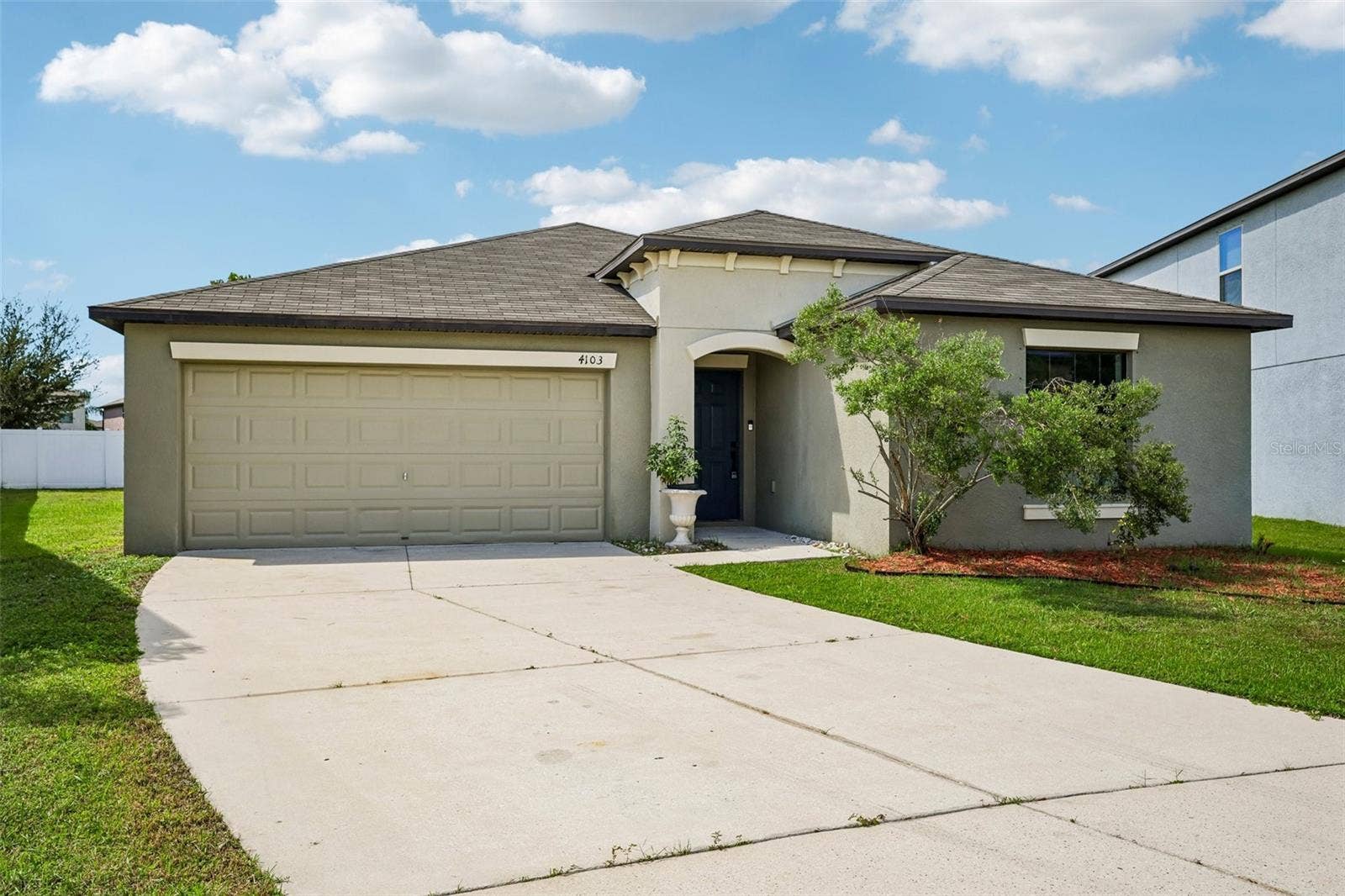 4103 GLOBE THISTLE DRIVE, Tampa, FL 33619 4103 GLOBE THISTLE DRIVE, Tampa, FL 33619