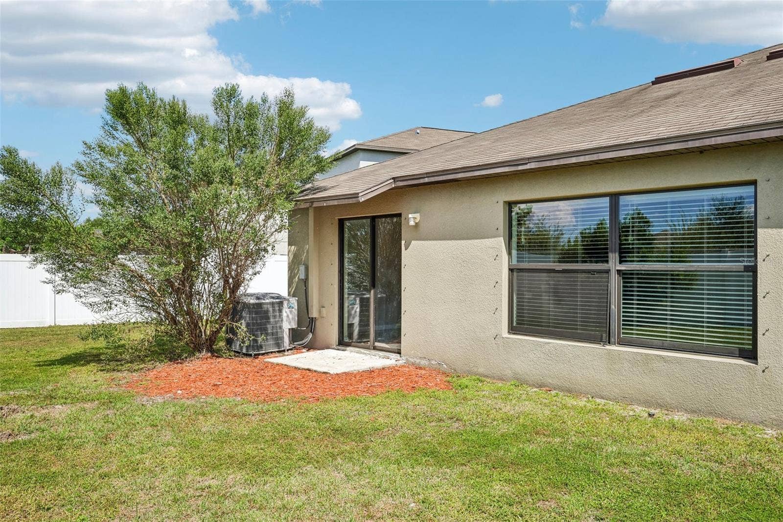 4103 GLOBE THISTLE DRIVE, Tampa, FL 33619 4103 GLOBE THISTLE DRIVE, Tampa, FL 33619
