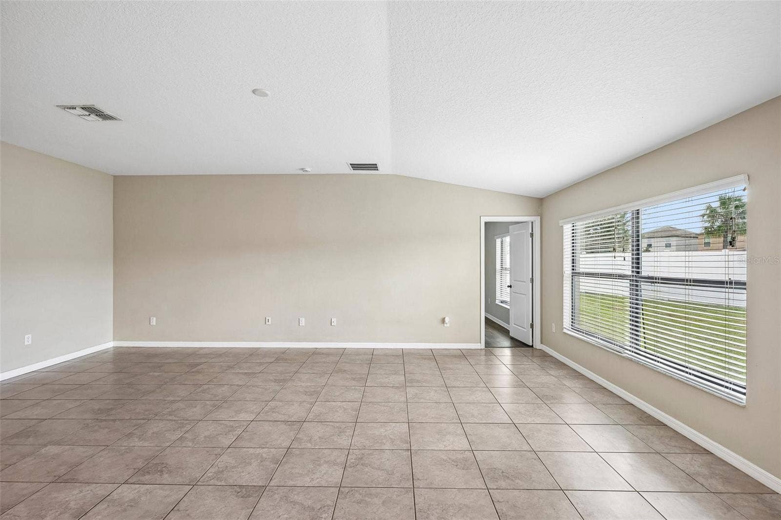 4103 GLOBE THISTLE DRIVE, Tampa, FL 33619 4103 GLOBE THISTLE DRIVE, Tampa, FL 33619
