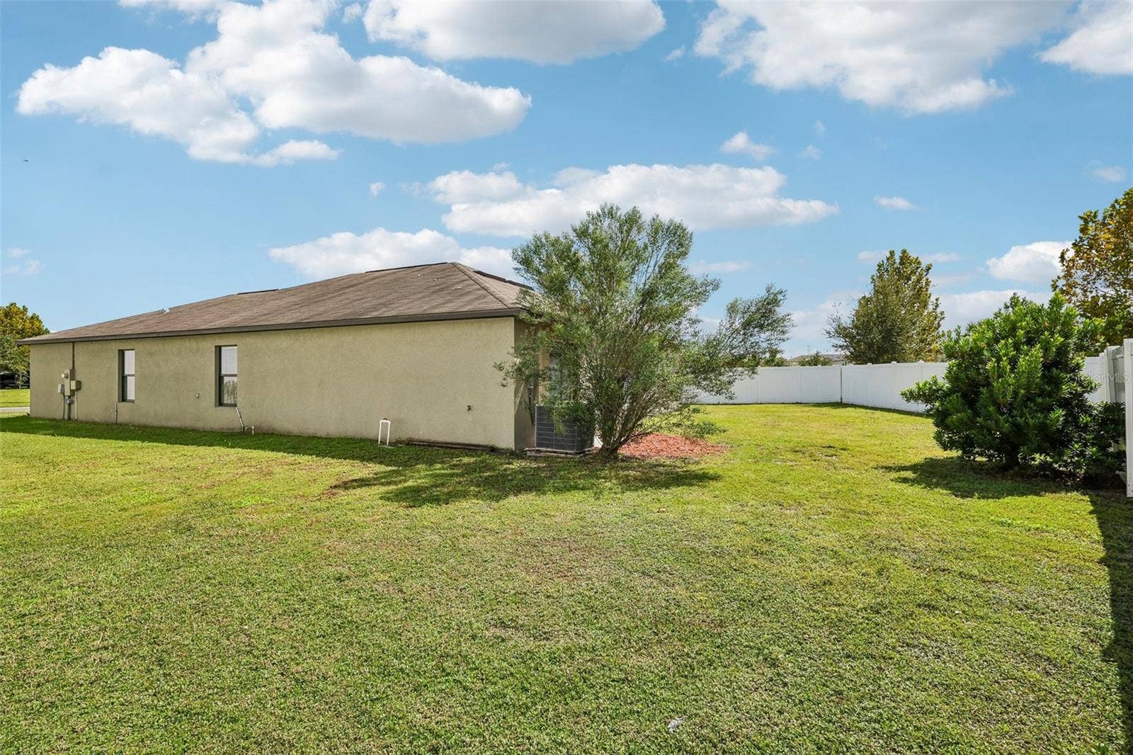4103 GLOBE THISTLE DRIVE, Tampa, FL 33619 4103 GLOBE THISTLE DRIVE, Tampa, FL 33619