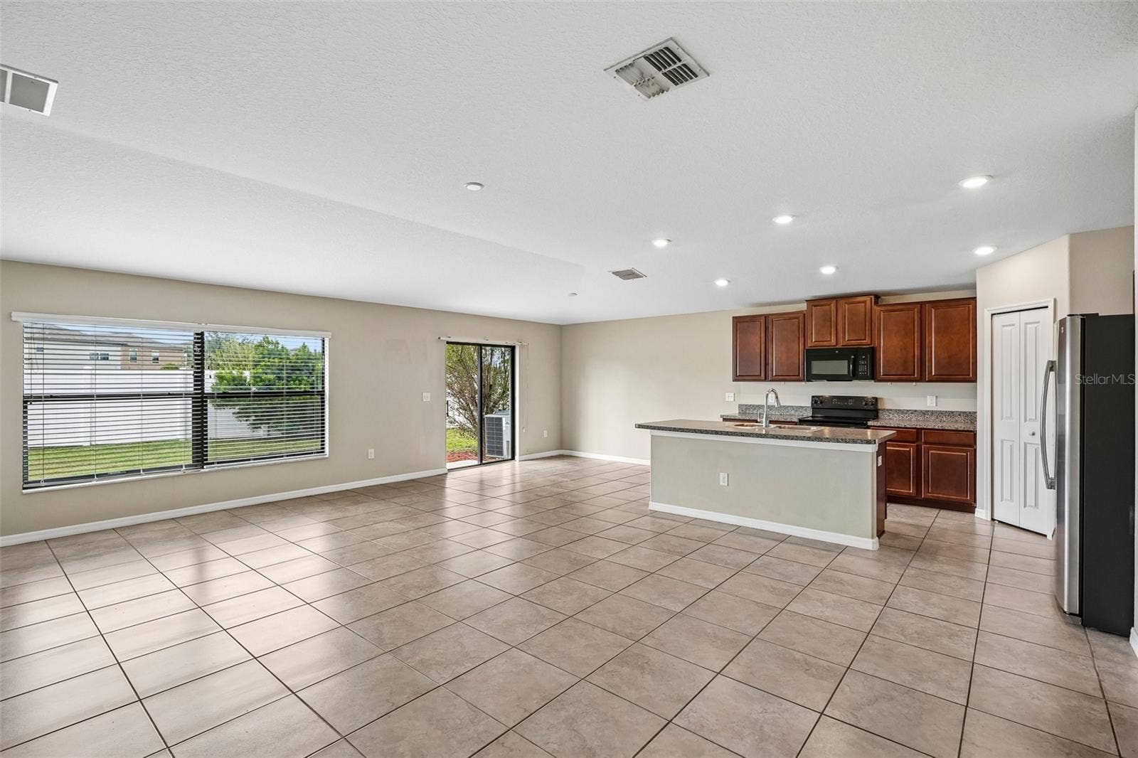 4103 GLOBE THISTLE DRIVE, Tampa, FL 33619 4103 GLOBE THISTLE DRIVE, Tampa, FL 33619