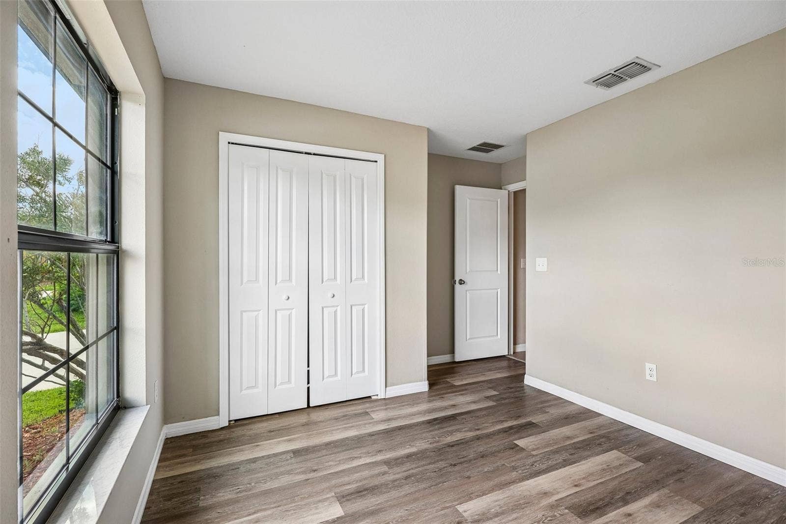 4103 GLOBE THISTLE DRIVE, Tampa, FL 33619 4103 GLOBE THISTLE DRIVE, Tampa, FL 33619