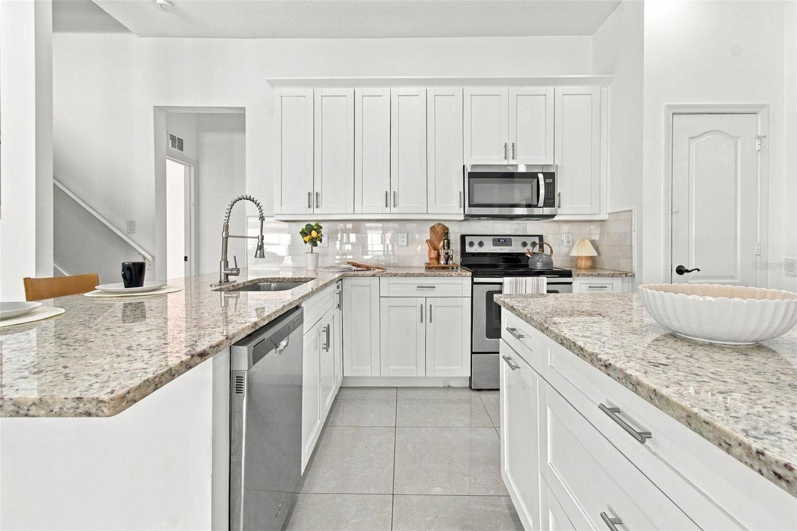 20827 WOODVALE LANE, Land O Lakes, FL 34638