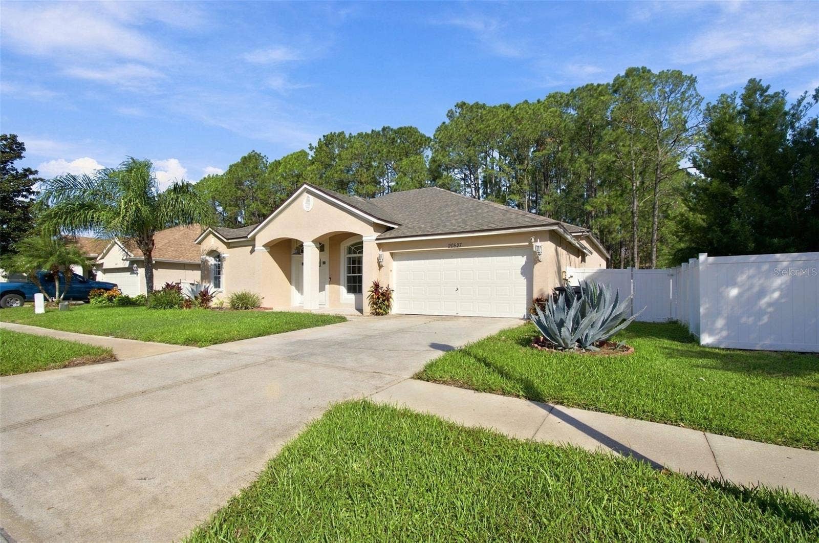 20827 WOODVALE LANE, Land O Lakes, FL 34638