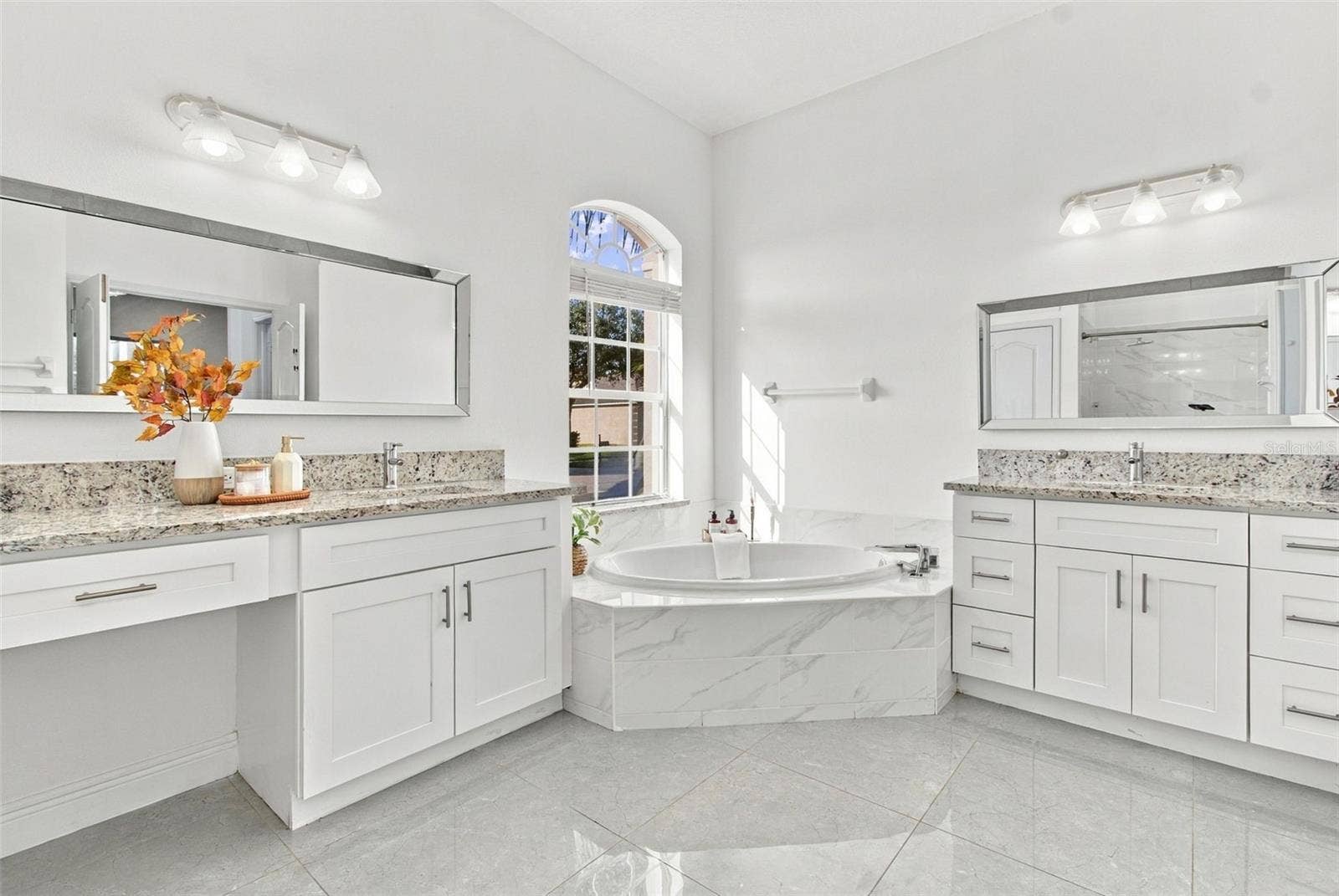 20827 WOODVALE LANE, Land O Lakes, FL 34638
