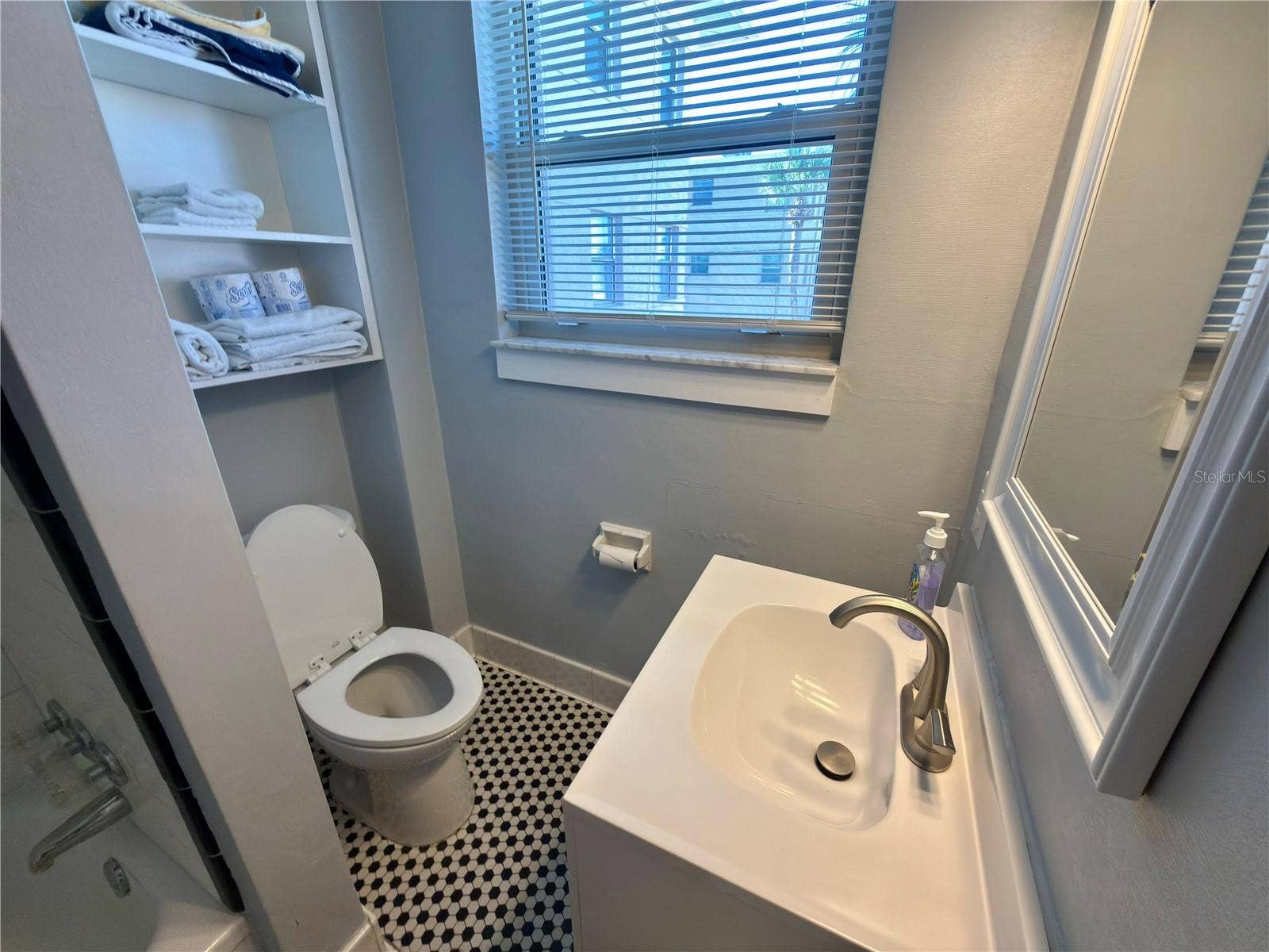6700 SUNSET WAY, #806, St Pete Beach, FL 33706 6700 SUNSET WAY, #806, St Pete Beach, FL 33706