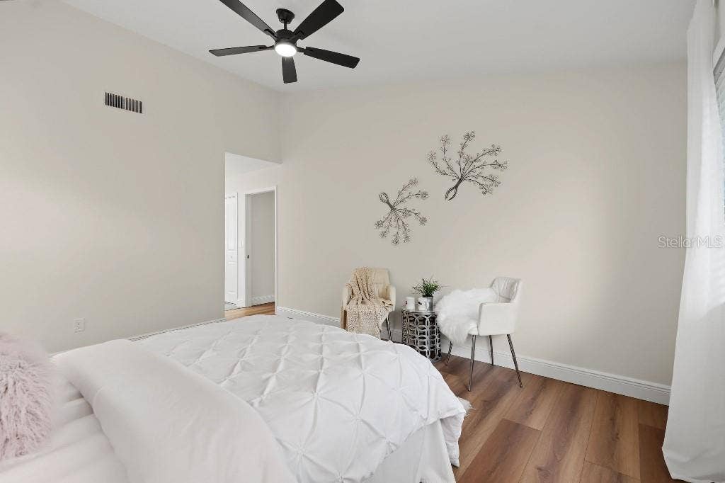 3010 LONGBROOKE WAY, Clearwater, FL 33760 3010 LONGBROOKE WAY, Clearwater, FL 33760