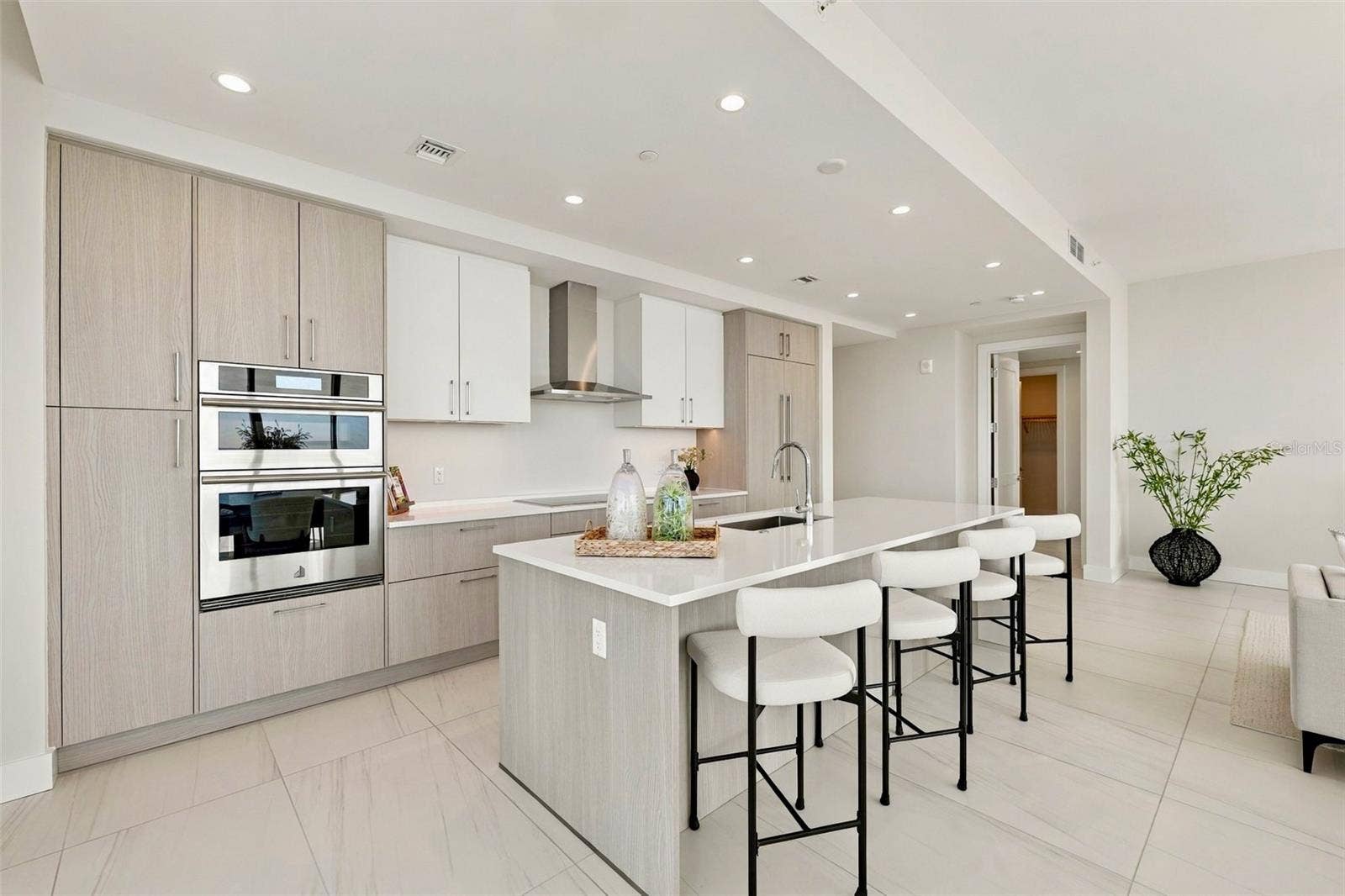 275 1ST AVENUE S, #3606, St Petersburg, FL 33701 275 1ST AVENUE S, #3606, St Petersburg, FL 33701