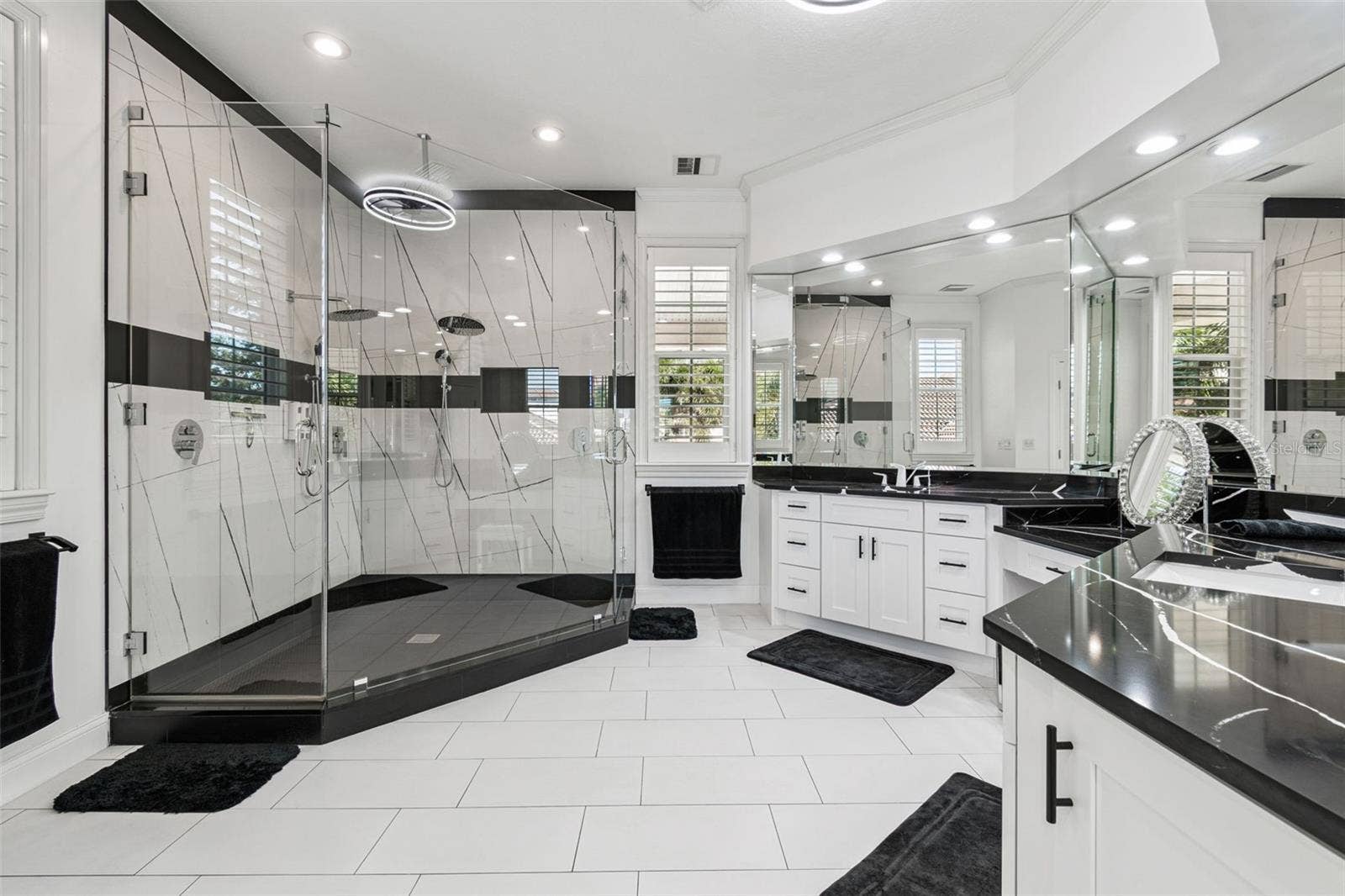 4707 SKIMMER WAY S, St Petersburg, FL 33711 Primary Bathroom