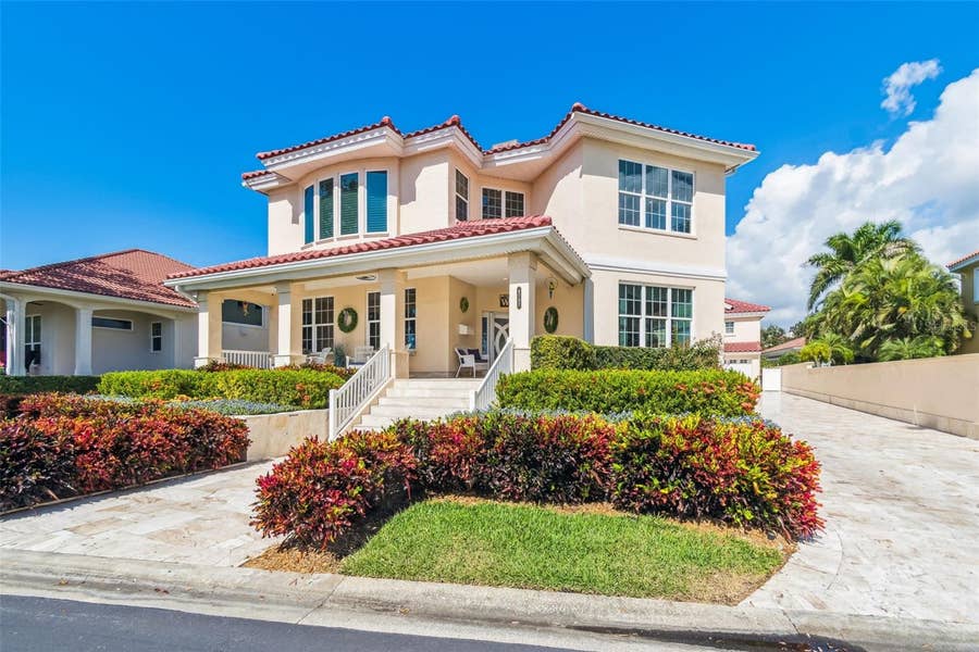Property photo for 4707 SKIMMER WAY S, St Petersburg, FL