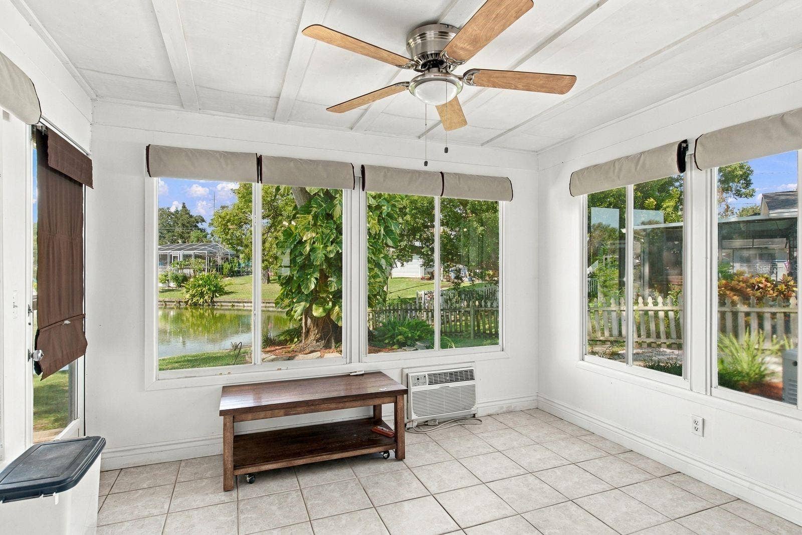 700 GERSHWIN DRIVE, Largo, FL 33771 700 GERSHWIN DRIVE, Largo, FL 33771