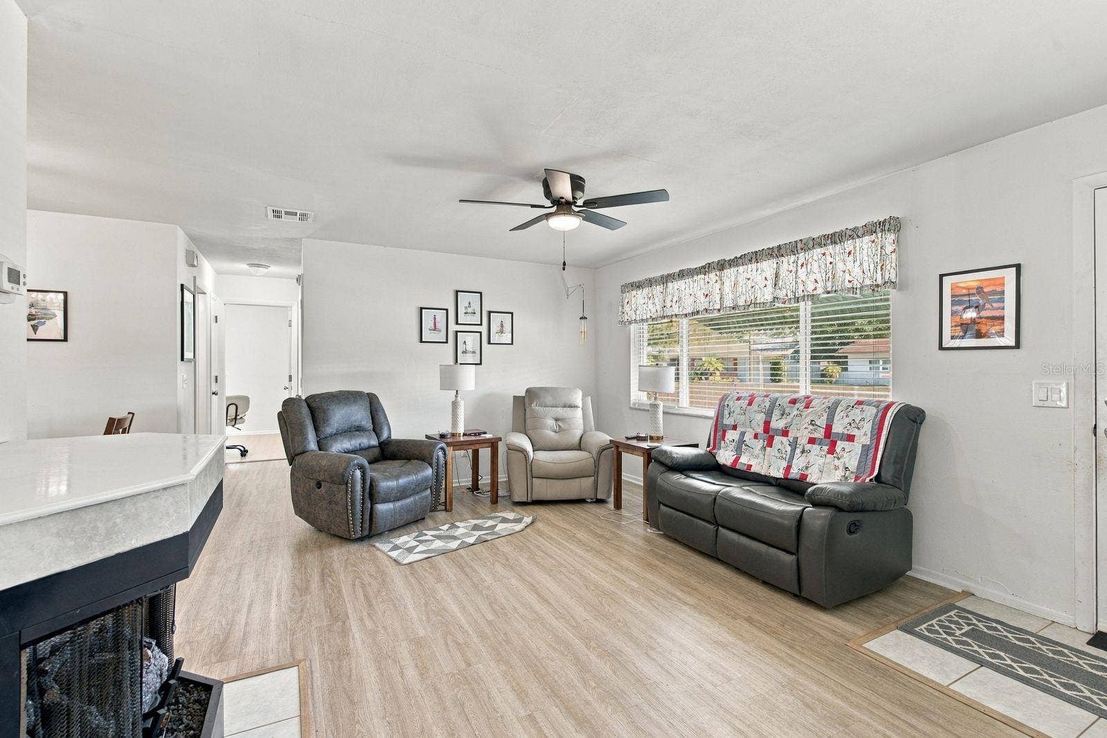700 GERSHWIN DRIVE, Largo, FL 33771 700 GERSHWIN DRIVE, Largo, FL 33771