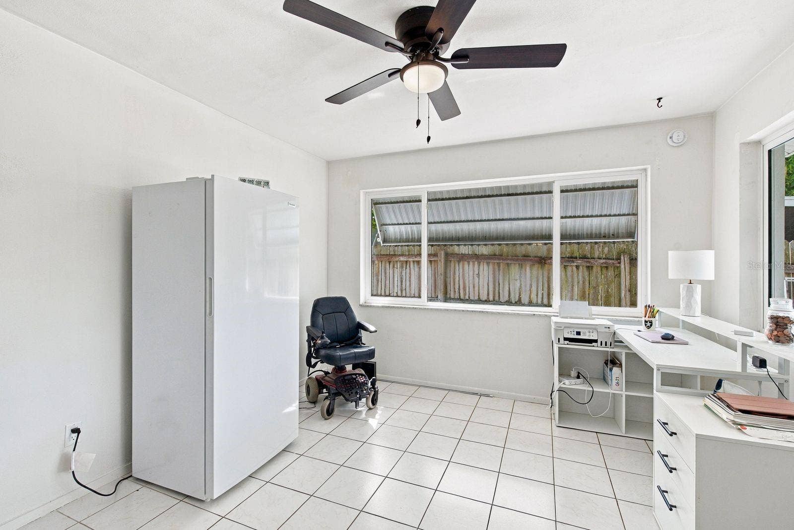 700 GERSHWIN DRIVE, Largo, FL 33771 700 GERSHWIN DRIVE, Largo, FL 33771