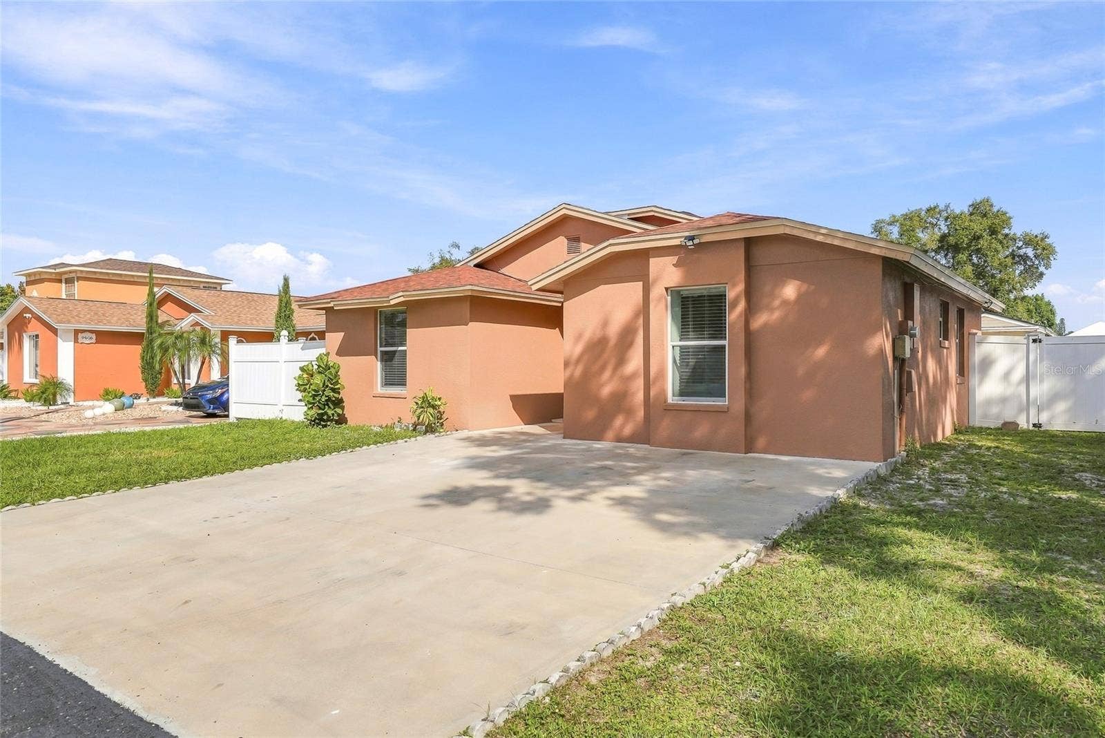 9608 ELGIN COURT, Tampa, FL 33615 9608 ELGIN COURT, Tampa, FL 33615