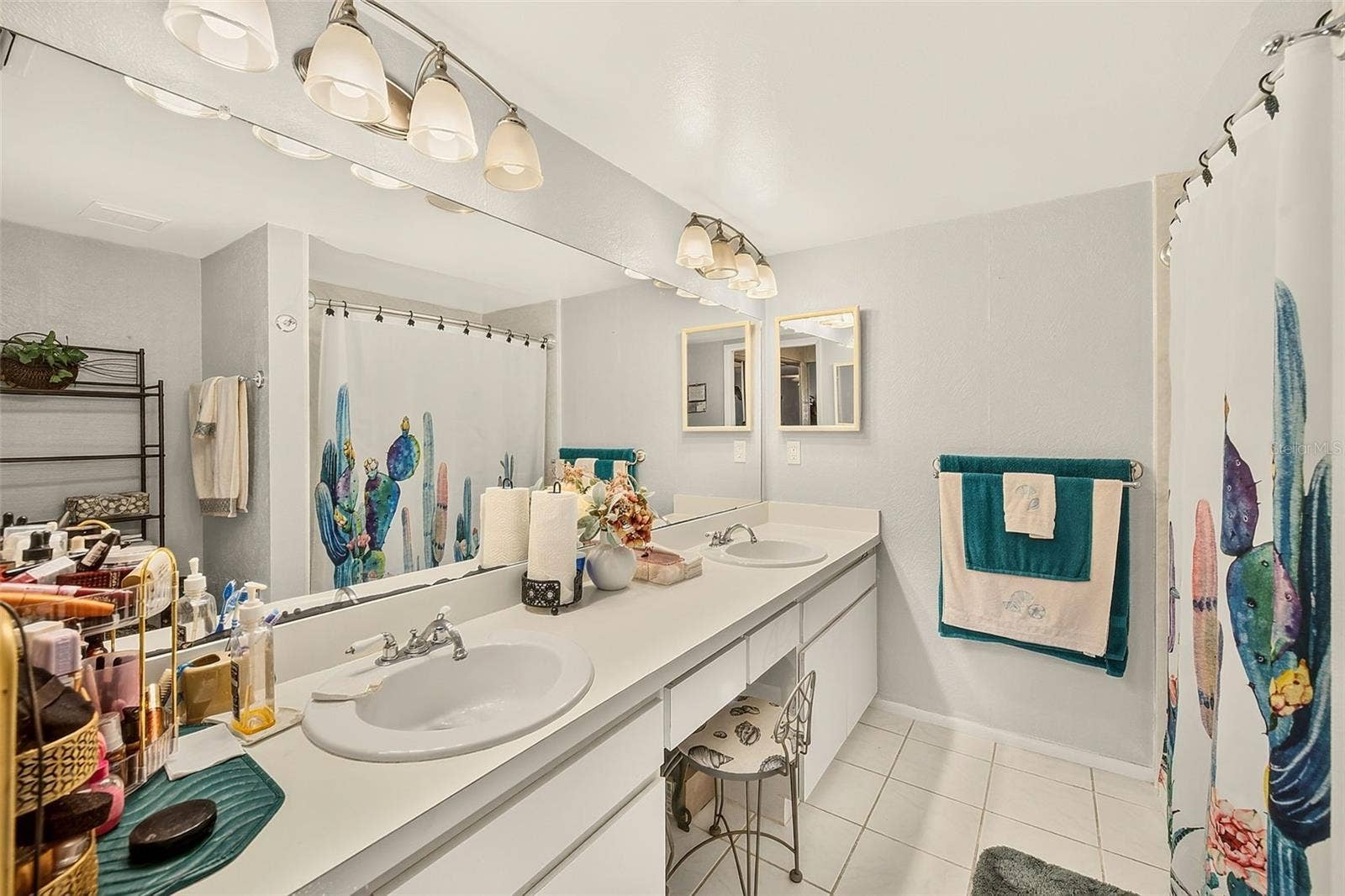 19029 US HIGHWAY 19 N, #21F, Clearwater, FL 33764 View of master bathroom with 2 sinks