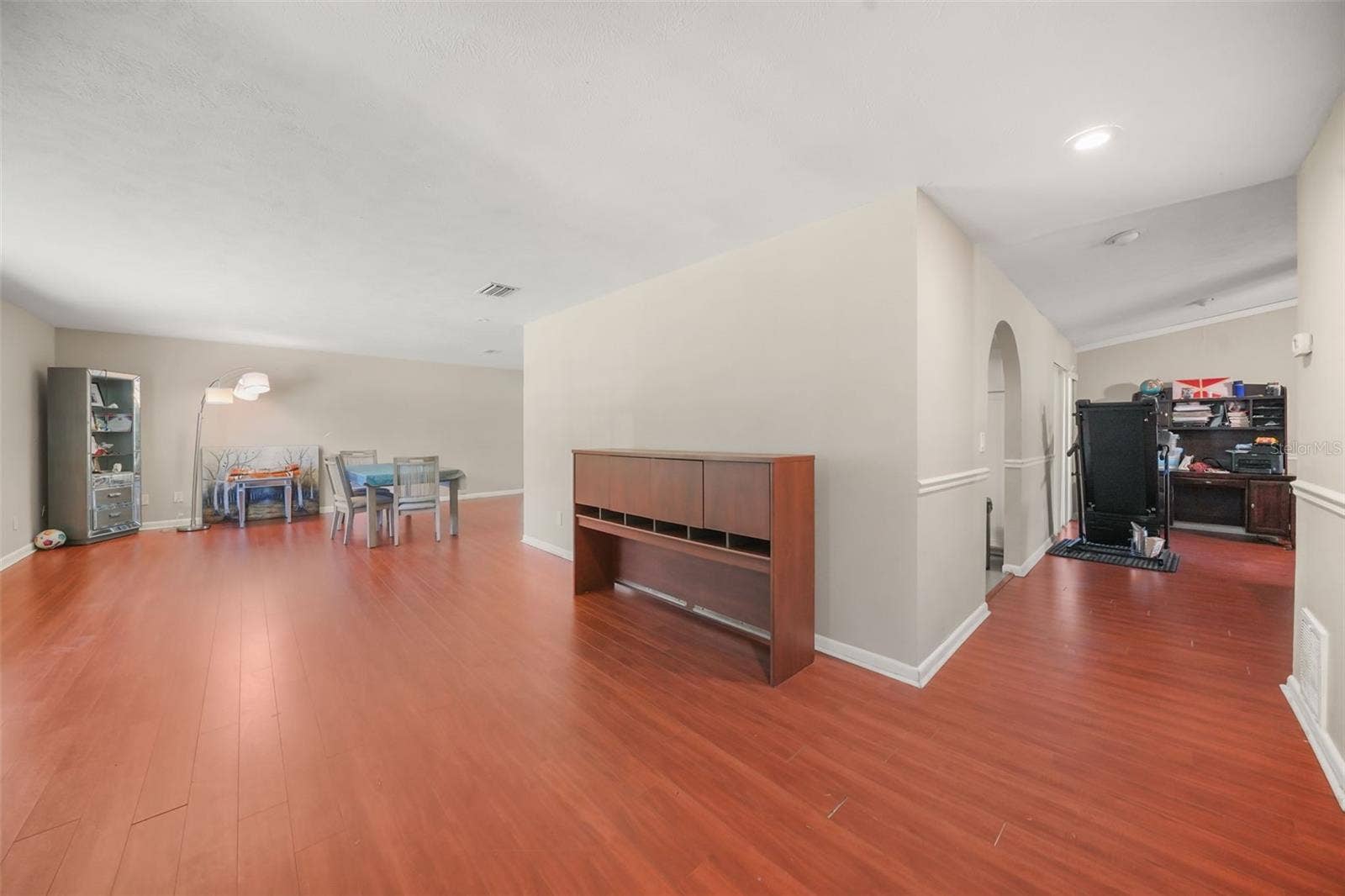 6912 SENOJ DRIVE, Tampa, FL 33610