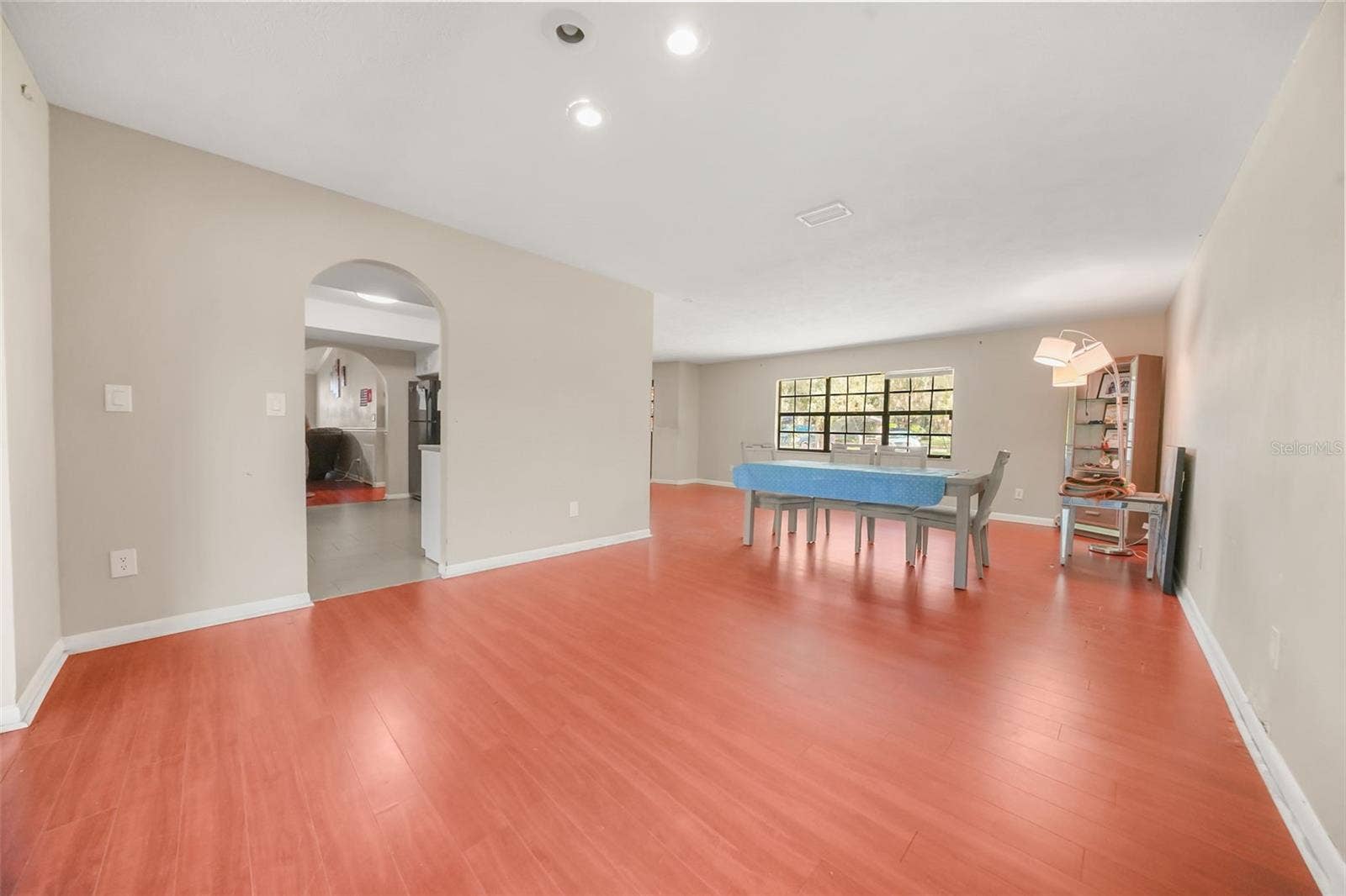 6912 SENOJ DRIVE, Tampa, FL 33610