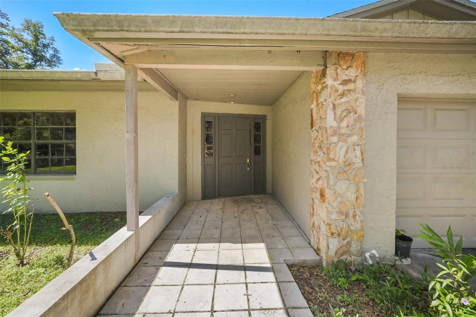 6912 SENOJ DRIVE, Tampa, FL 33610