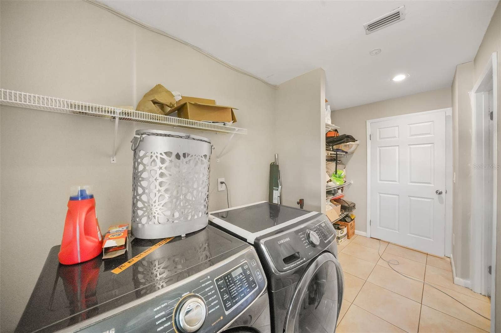 6912 SENOJ DRIVE, Tampa, FL 33610
