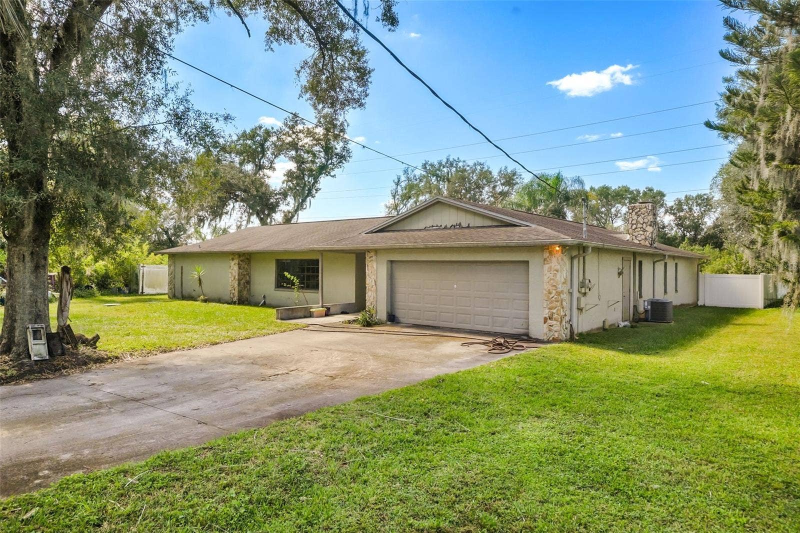 6912 SENOJ DRIVE, Tampa, FL 33610