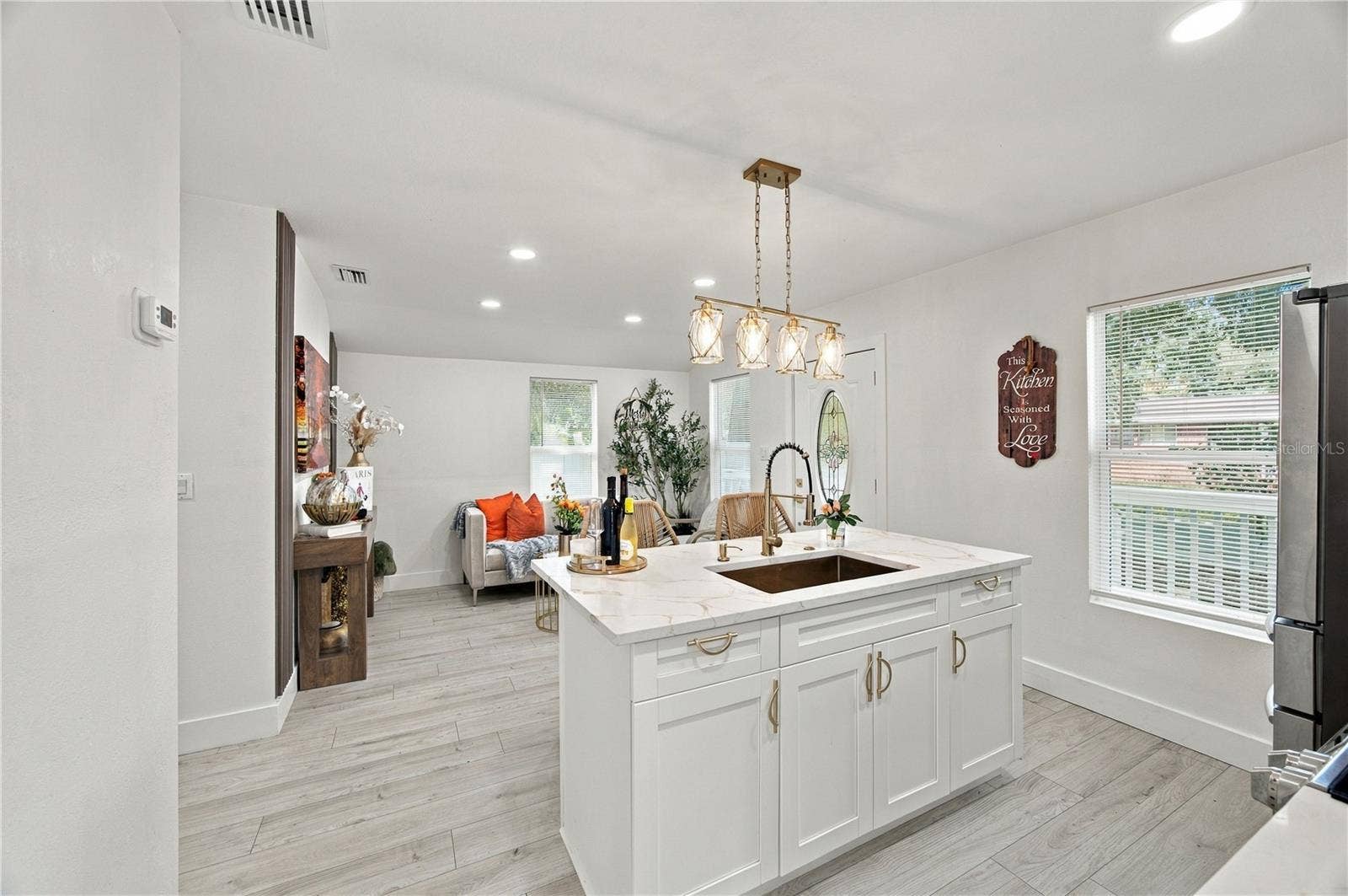 1503 E POWHATAN AVENUE, Tampa, FL 33610