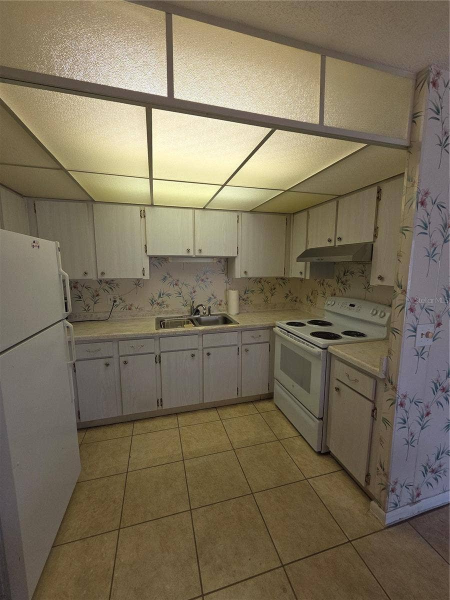 1594 COUNCIL DRIVE, Sun City Center, FL 33573