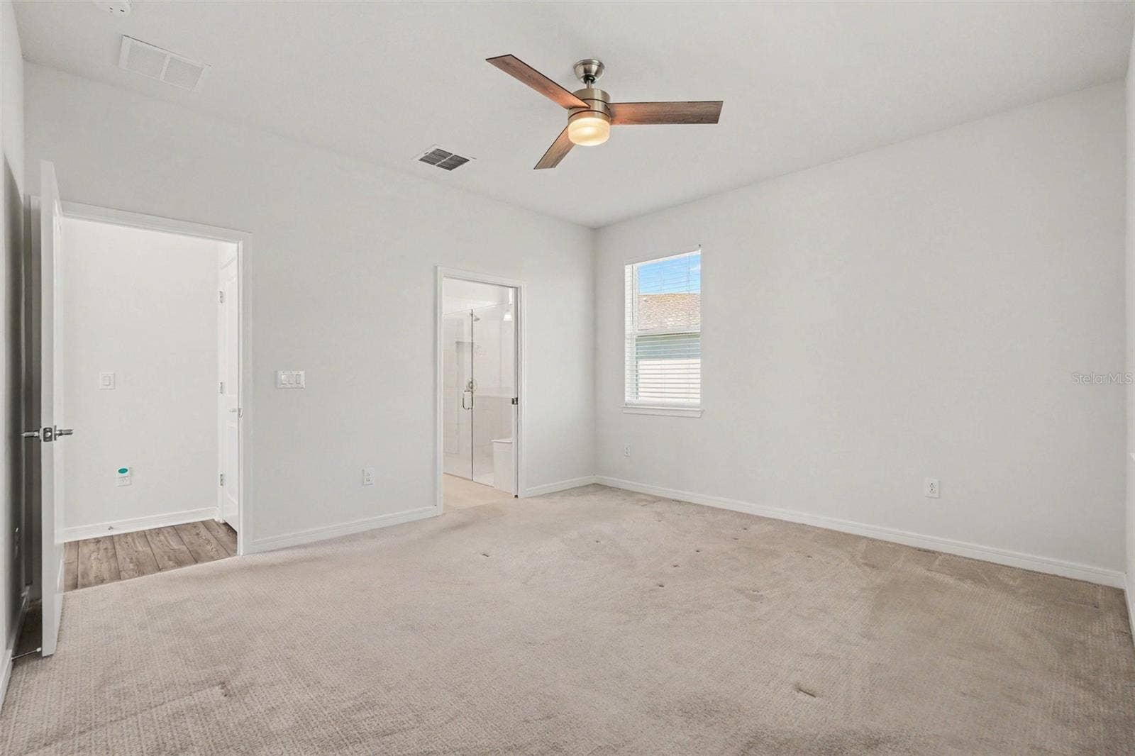 5702 BAY TIDE COURT, Land O Lakes, FL 34638