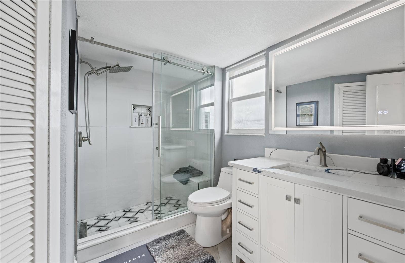 700 BEACH DRIVE NE, #701, St Petersburg, FL 33701 700 BEACH DRIVE NE, #701, St Petersburg, FL 33701