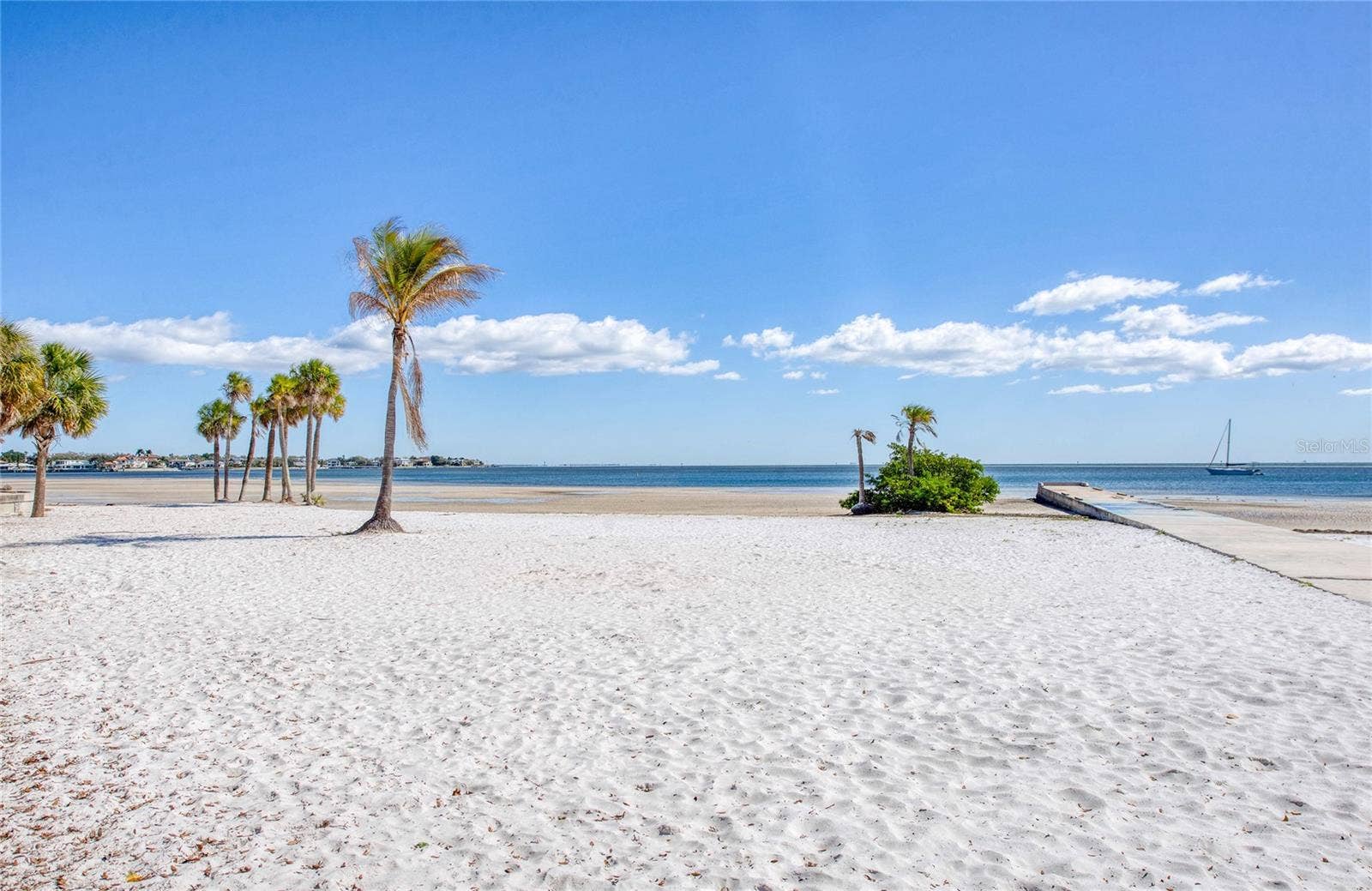 700 BEACH DRIVE NE, #701, St Petersburg, FL 33701 700 BEACH DRIVE NE, #701, St Petersburg, FL 33701