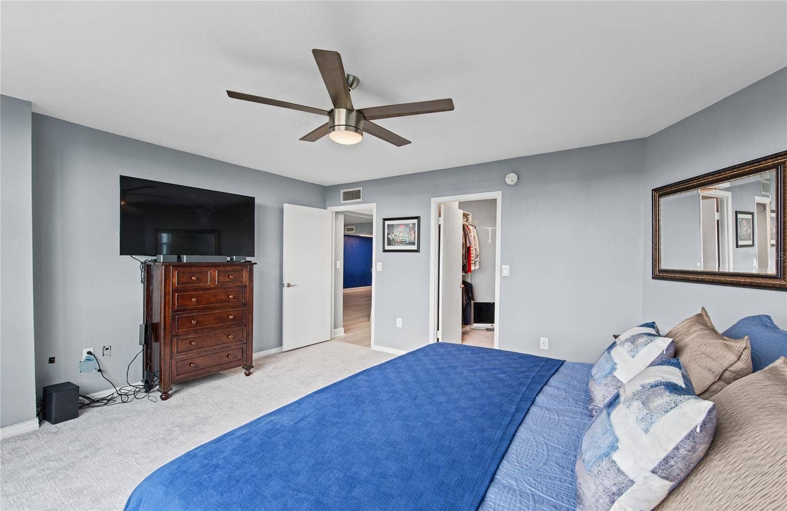 700 BEACH DRIVE NE, #701, St Petersburg, FL 33701 700 BEACH DRIVE NE, #701, St Petersburg, FL 33701