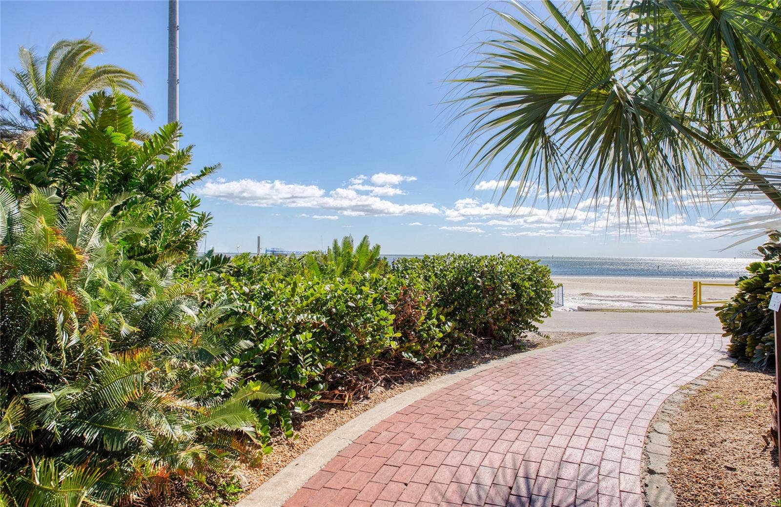 700 BEACH DRIVE NE, #701, St Petersburg, FL 33701 700 BEACH DRIVE NE, #701, St Petersburg, FL 33701