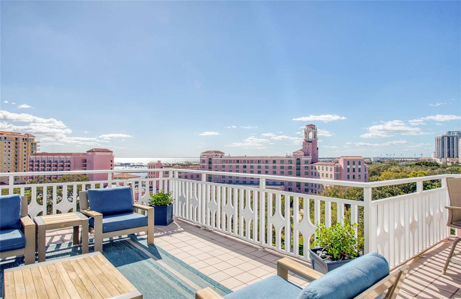 700 BEACH DRIVE NE, #701, St Petersburg, FL 33701 700 BEACH DRIVE NE, #701, St Petersburg, FL 33701
